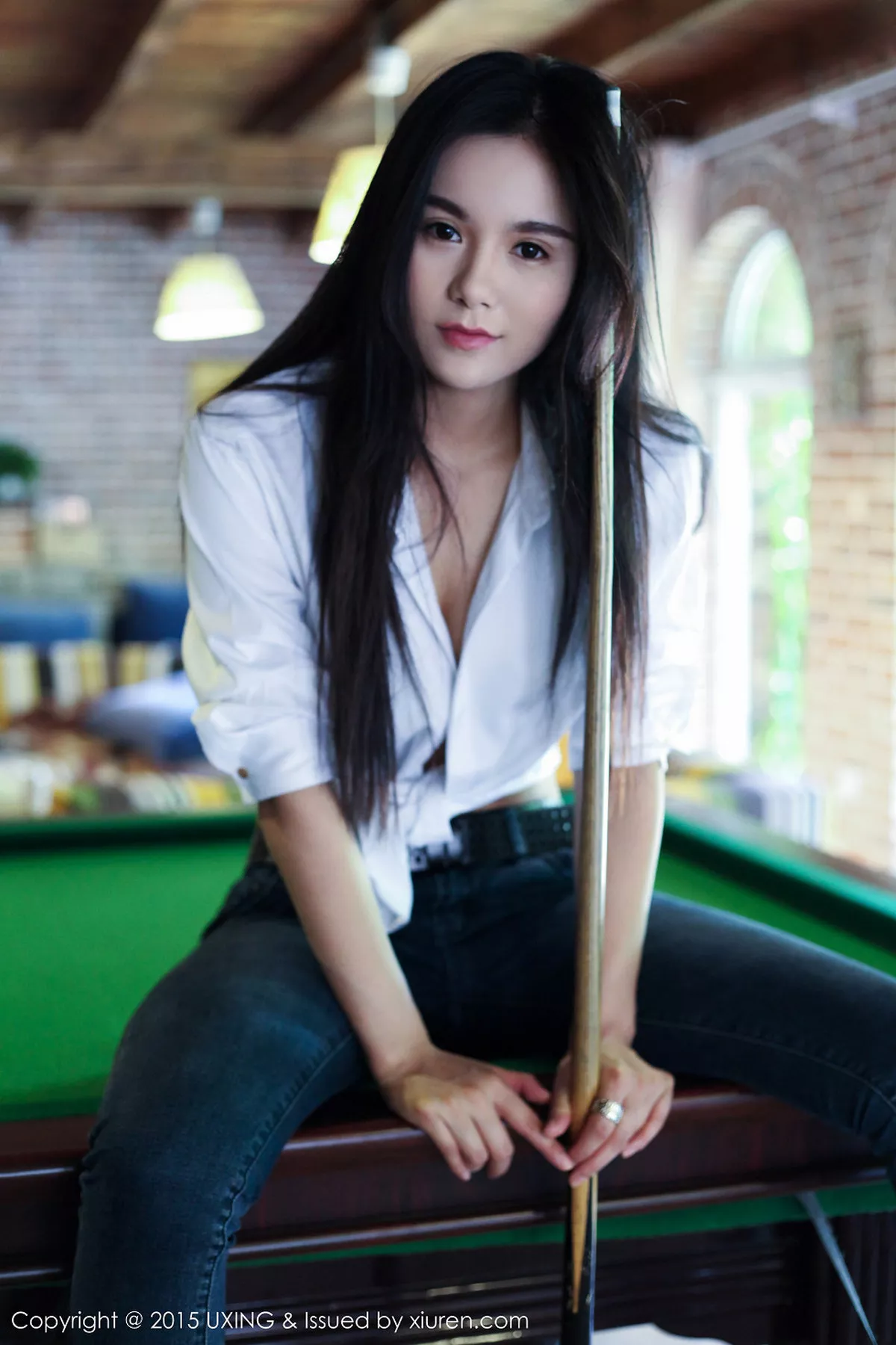 秀人集.com_[UXING优星馆]Vol.015_嫩模王欣然牛仔裤加白衬衫秀完美身材清爽迷人写真55P