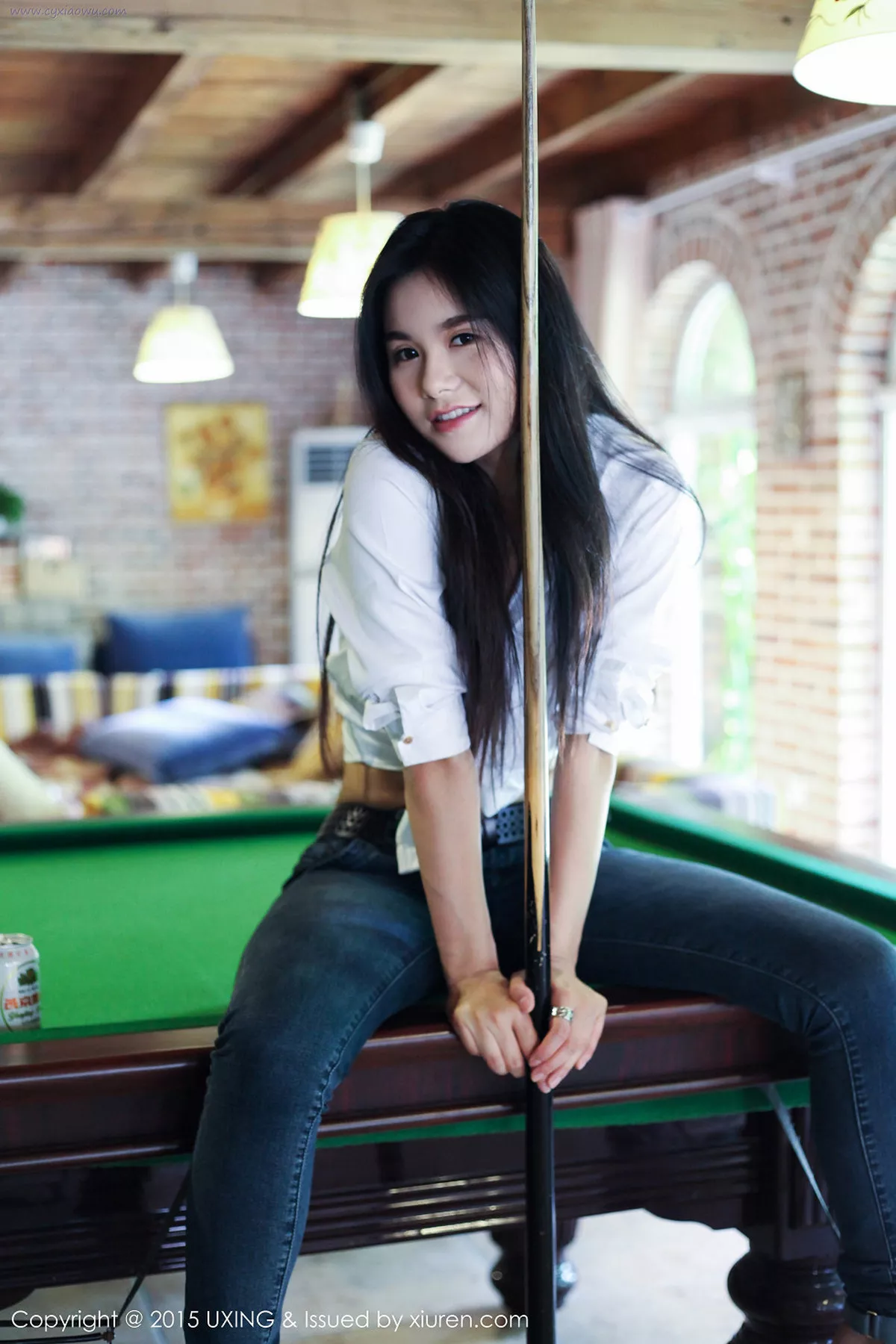 秀人集.com_[UXING优星馆]Vol.015_嫩模王欣然牛仔裤加白衬衫秀完美身材清爽迷人写真55P