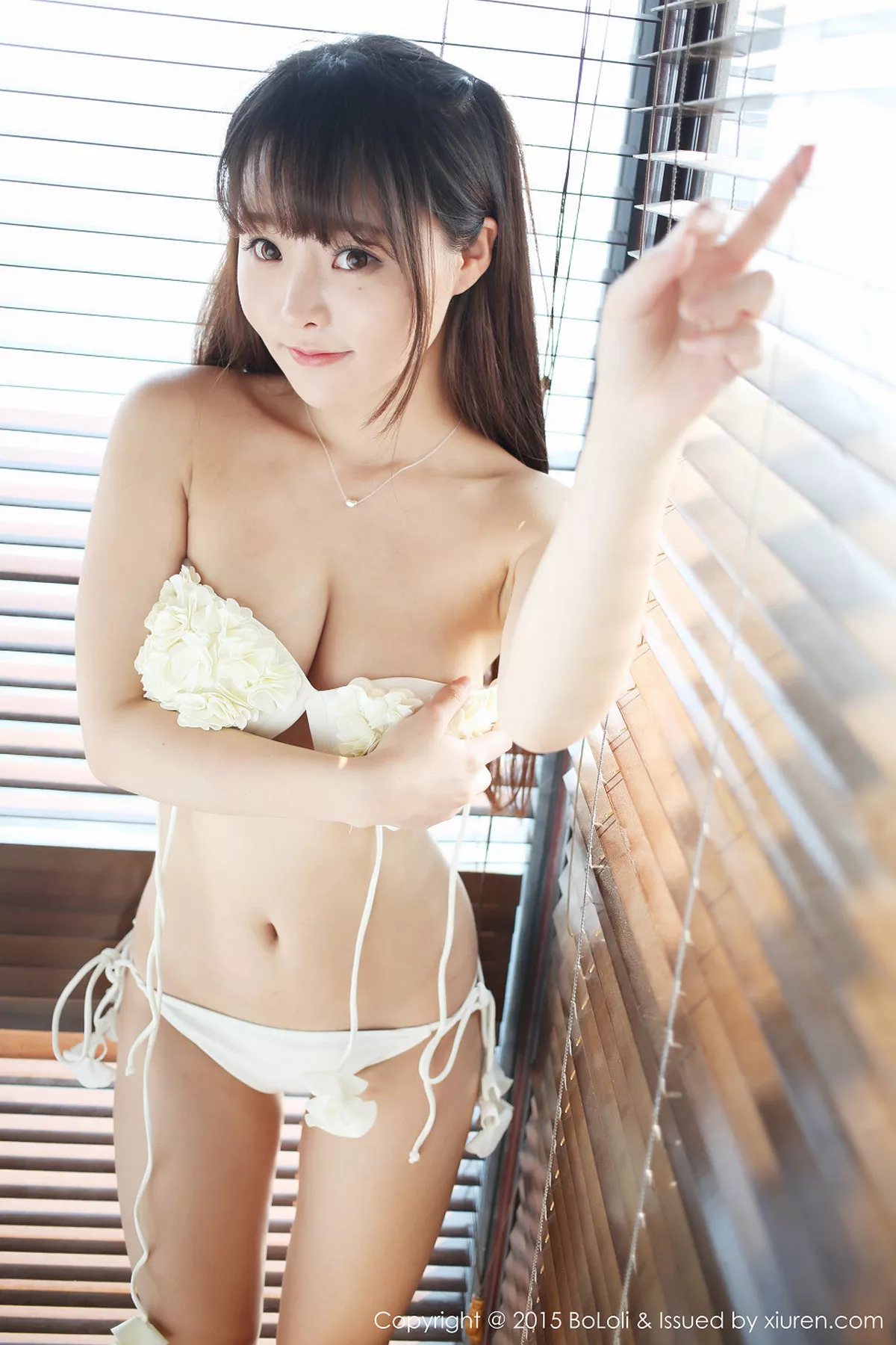 秀人集.com_[BoLoli波萝社]Vol.005_嫩模柳侑绮云南大理旅拍卖萌的童颜巨乳内衣写真72P