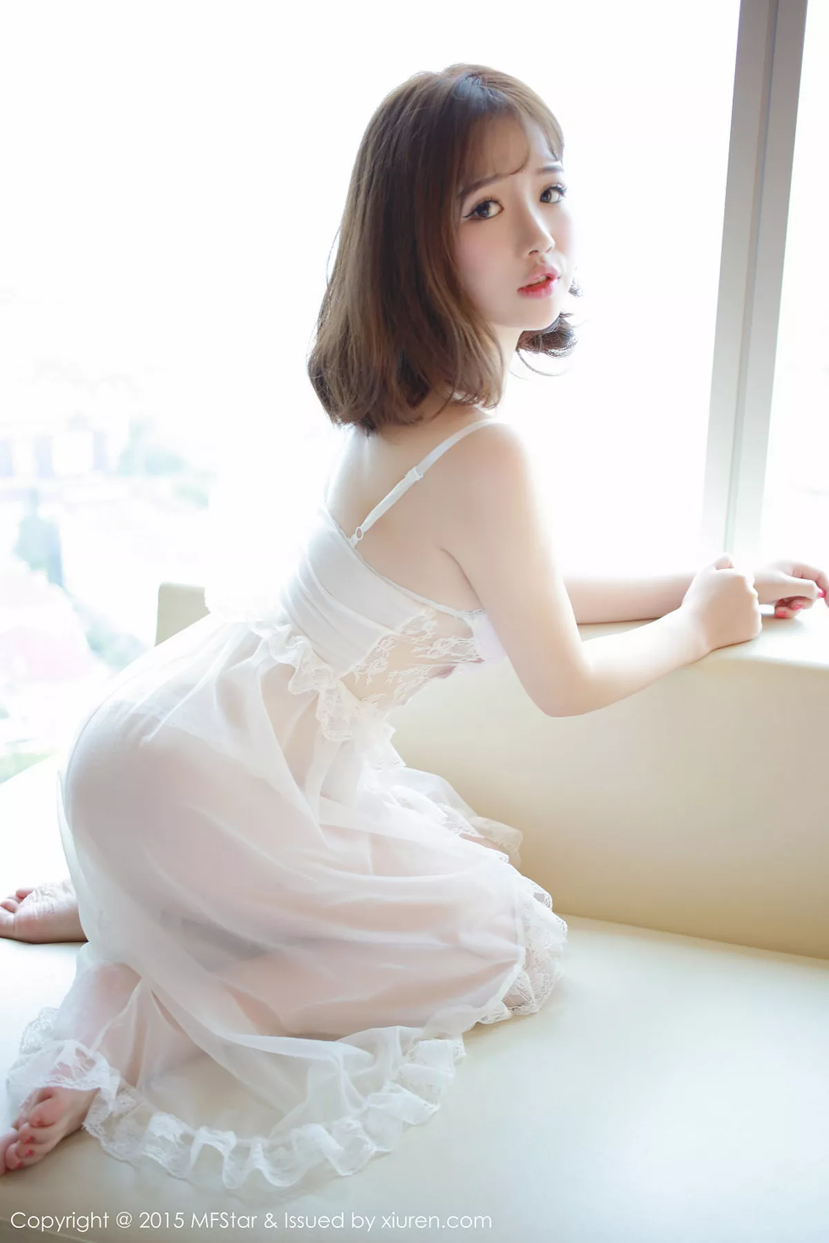 秀人集.com_[MFStar模范学院]Vol.012_嫩模徐cake白色透明薄纱睡裙秀豪乳美臀诱惑写真50P