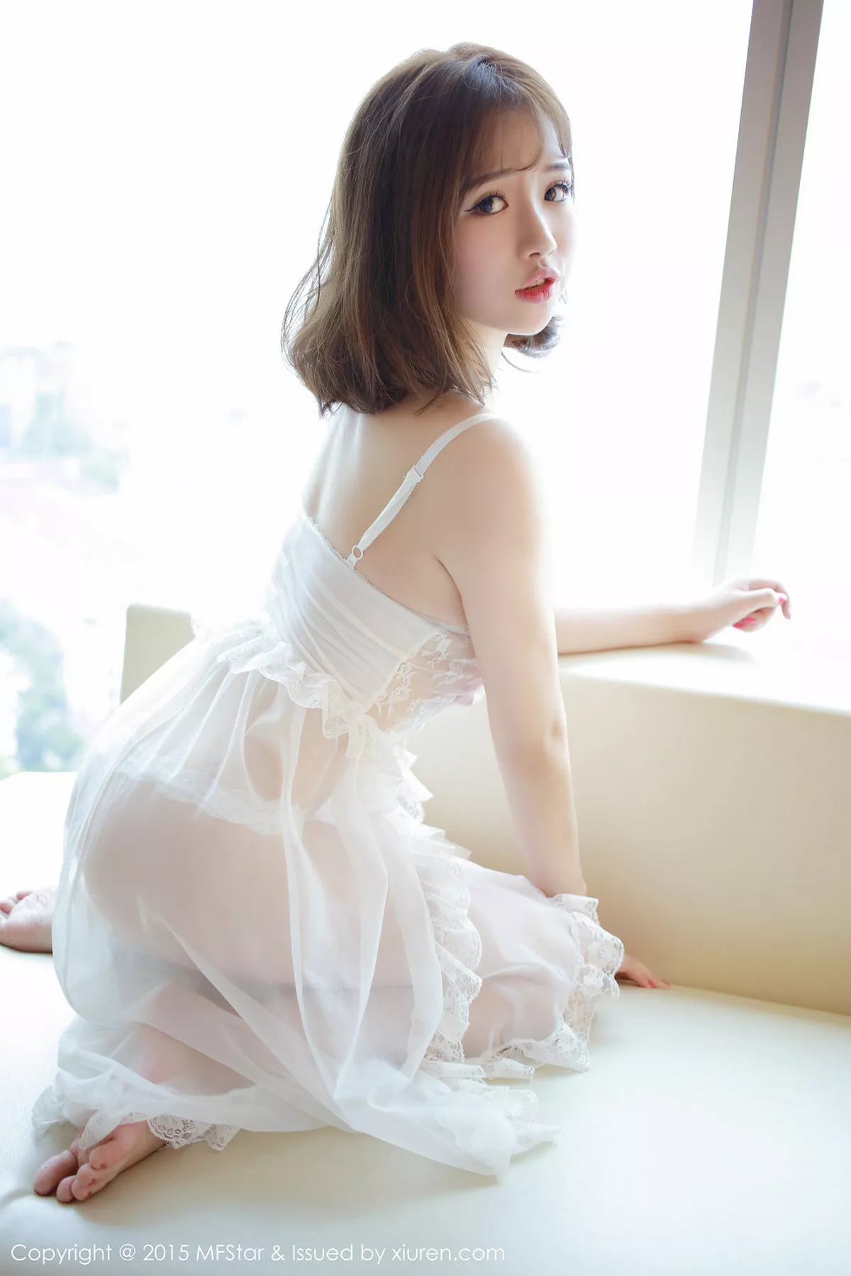 秀人集.com_[MFStar模范学院]Vol.012_嫩模徐cake白色透明薄纱睡裙秀豪乳美臀诱惑写真50P