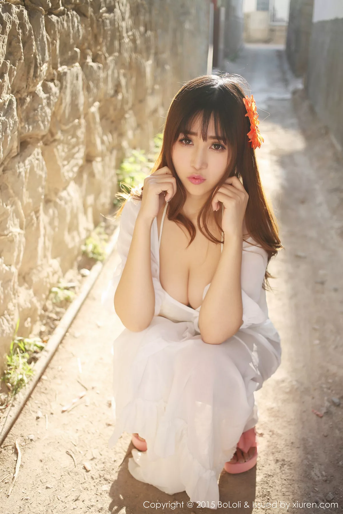 秀人集.com_[BoLoli波萝社]Vol.004_巨乳嫩模女神张优ayoyo室外透明睡裙系列豪乳写真50P