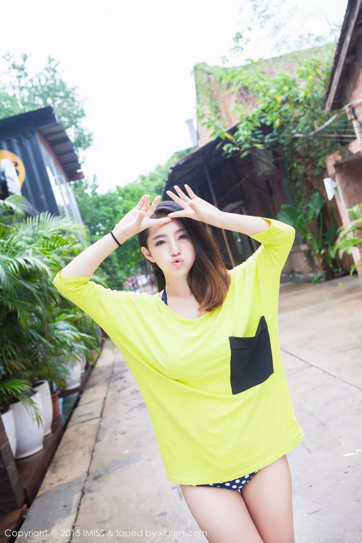 秀人集.com_[IMISS爱蜜社]Vol.020_嫩模夏茉GIGI清凉比基尼街拍性感豪乳诱惑写真54P