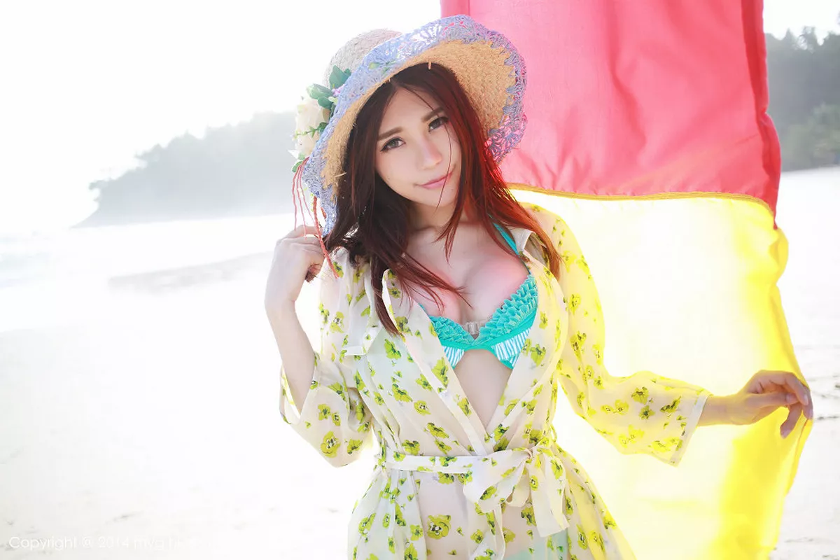 秀人集.com_[MyGirl美媛馆]Vol.014_嫩模绮里嘉ula泳池边性感比基尼秀豪乳翘臀写真119P