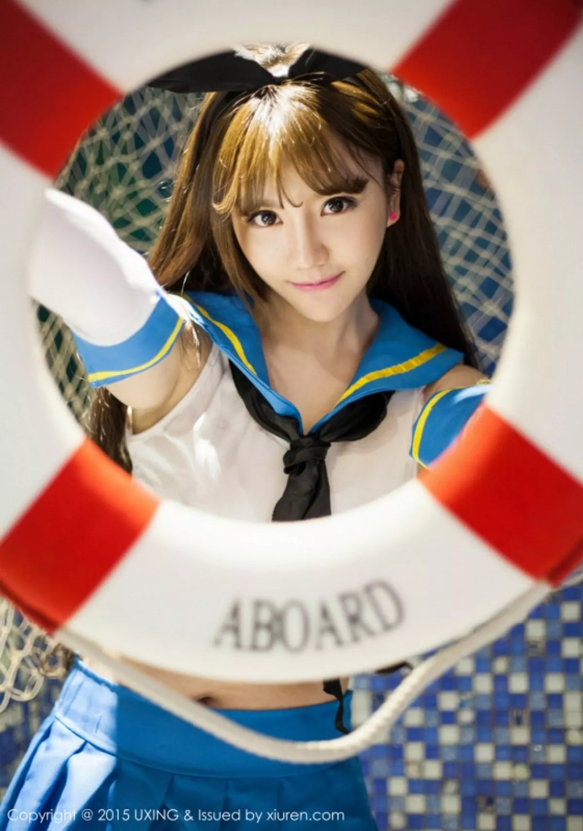 秀人集.com_[UXING优星馆]Vol.007_新人嫩模艾西Ashley白色上衣秀豪乳清新性感写真52P