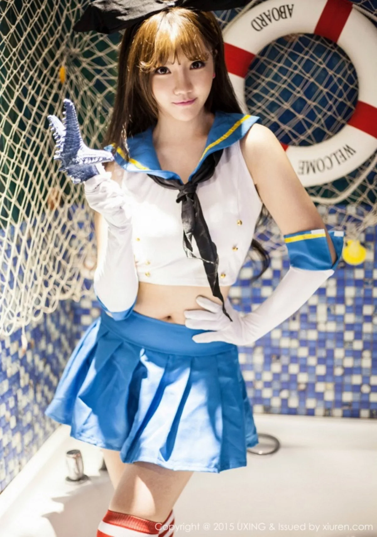 秀人集.com_[UXING优星馆]Vol.007_新人嫩模艾西Ashley白色上衣秀豪乳清新性感写真52P