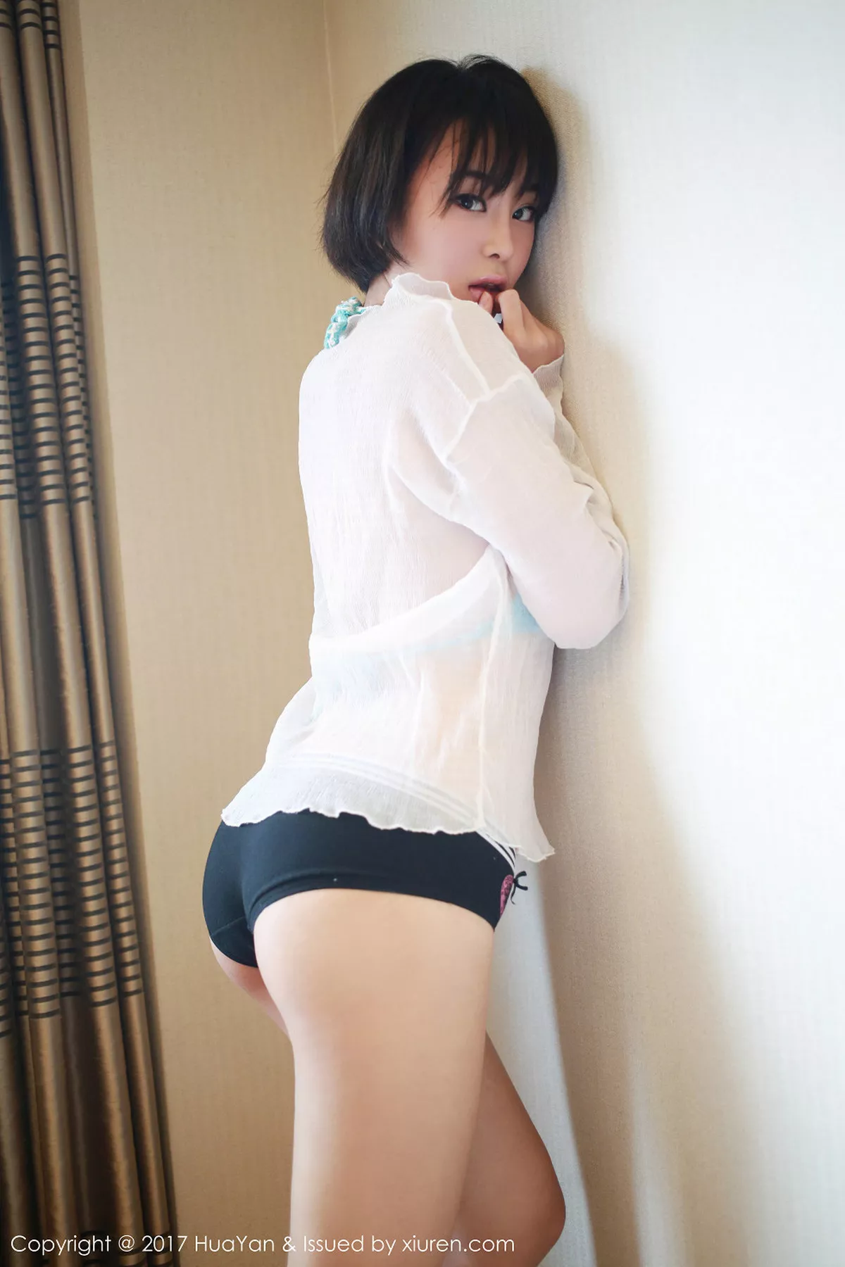 秀人集.com_[HuaYan花の颜]Vol.035_清新嫩模艺蕾居家欧美风黑色内裤秀完美身材性感翘臀写真43P