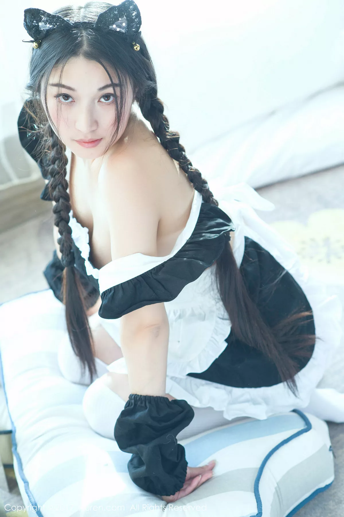 秀人集.com_[XiuRen秀人网]No.732_嫩模盼盼已鸠猩红色透明旗袍秀傲人豪乳完美诱惑写真63P