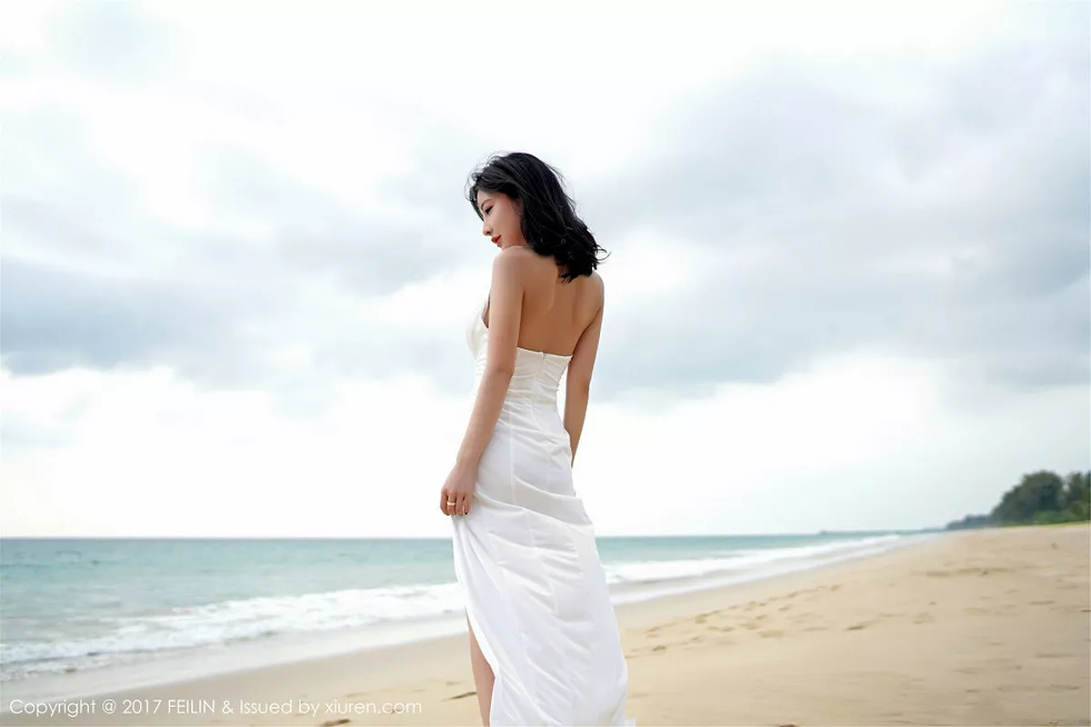 秀人集.com_[FeiLin嗲囡囡]Vol.092_清纯女神施忆佳KITTY红色比基尼秀骨感身材清新迷人写真54P