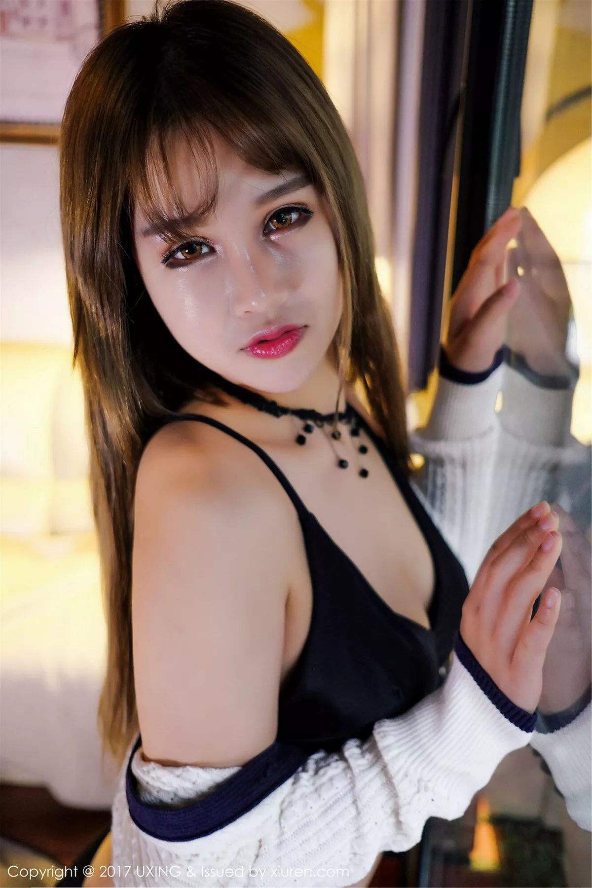 秀人集.com_[UXING优星馆]Vol.049_优星馆最新模特合集豆豆和她的朋友合集系列性感内衣写真58P