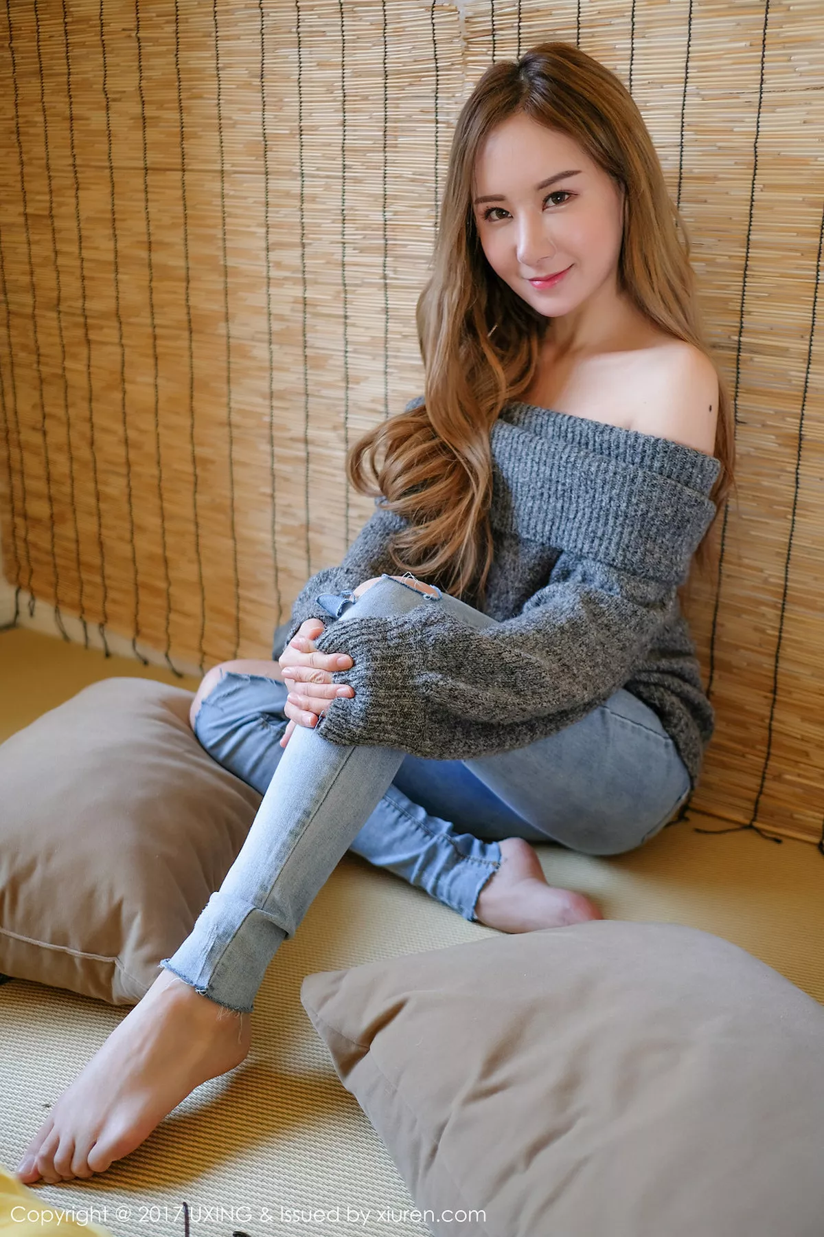 秀人集.com_[UXING优星馆]Vol.047_新人妹子高SIR白色蕾丝情趣内衣秀完美身材娇羞迷人写真47P