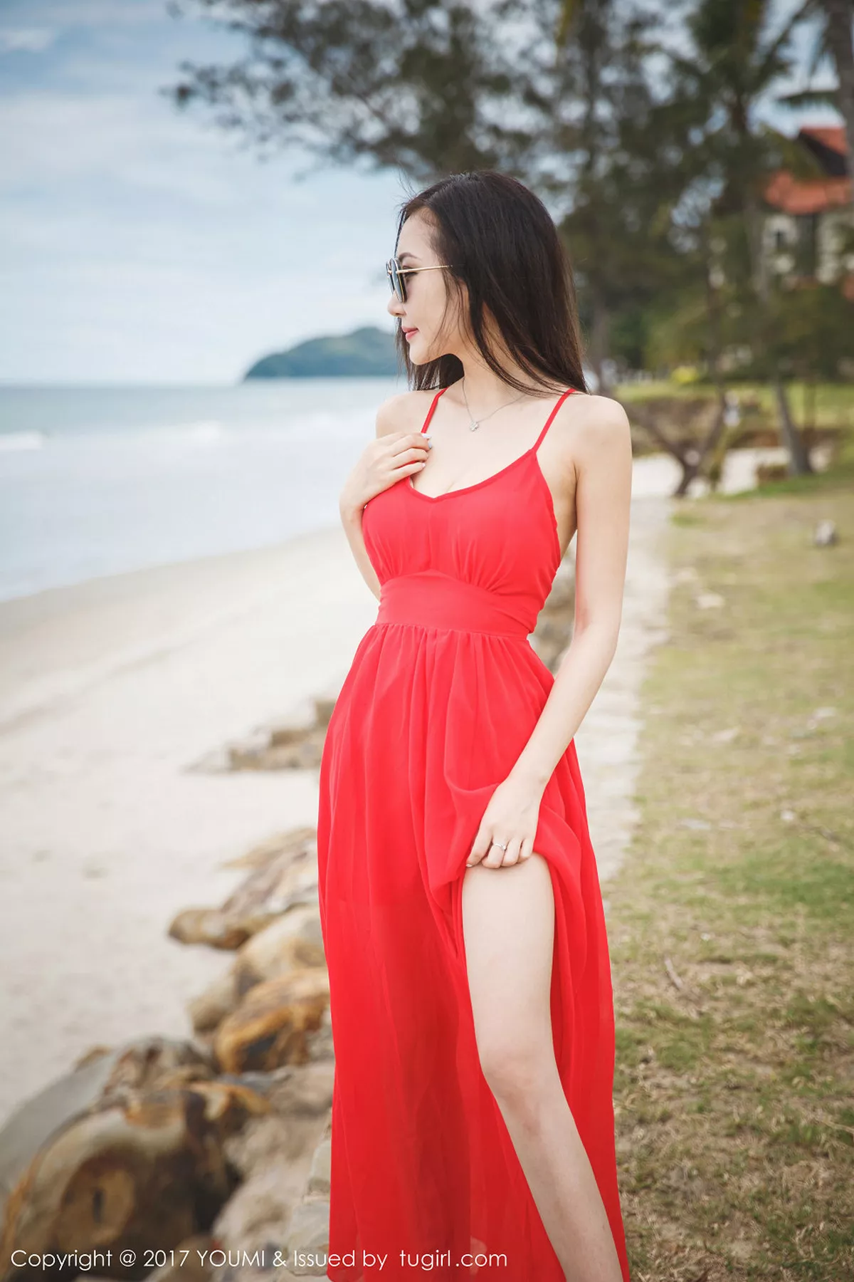 秀人集.com_[YouMi尤蜜荟]Vol.028_女神Yumi-尤美沙巴旅拍泳池边性感比基尼秀完美身材写真47P