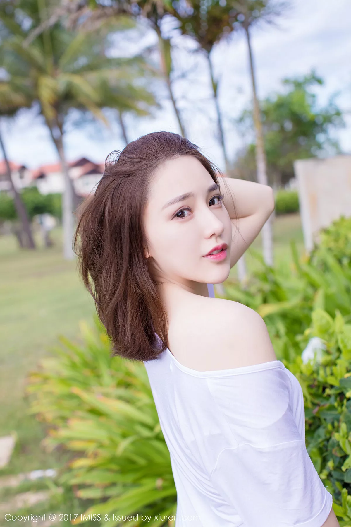 秀人集.com_[IMISS爱蜜社]Vol.160_气质女神刘奕宁Lynn沙巴旅拍性感内衣秀完美曲线诱惑写真39P