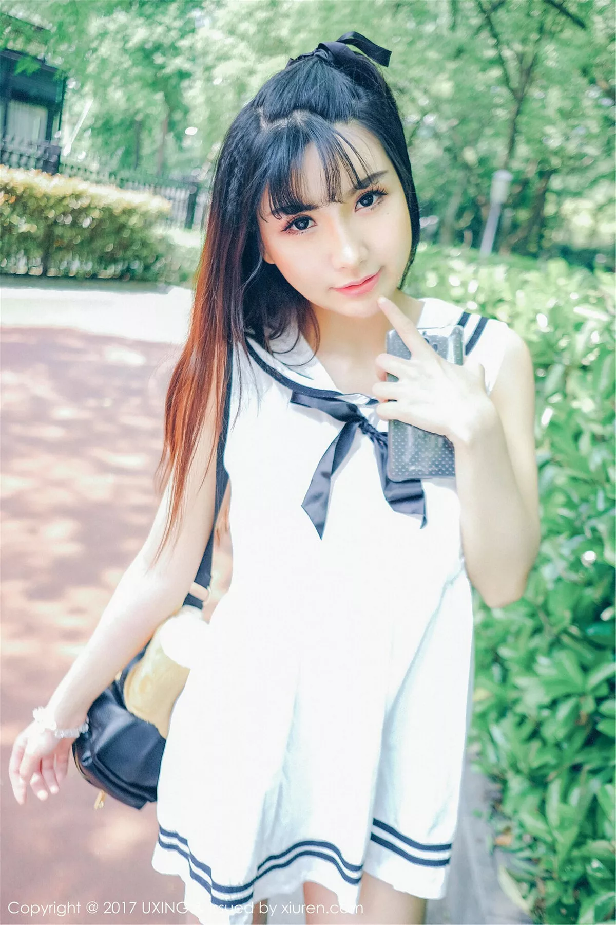 秀人集.com_[UXING优星馆]Vol.050_巨乳萝莉晓茜sunny学生装+私房内衣秀完美身材性感写真47P