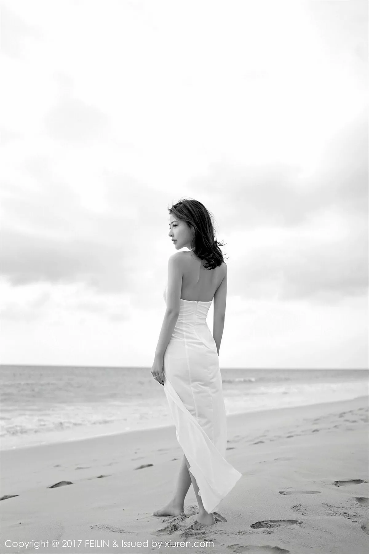 秀人集.com_[FeiLin嗲囡囡]Vol.092_清纯女神施忆佳KITTY红色比基尼秀骨感身材清新迷人写真54P