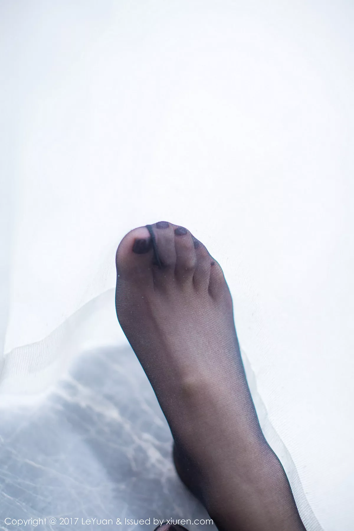 秀人集.com_[LeYuan星乐园]Vol.033_美女主播酸酱兔粉红内衣+黑丝兔女郎秀魔鬼身材惹火写真65P