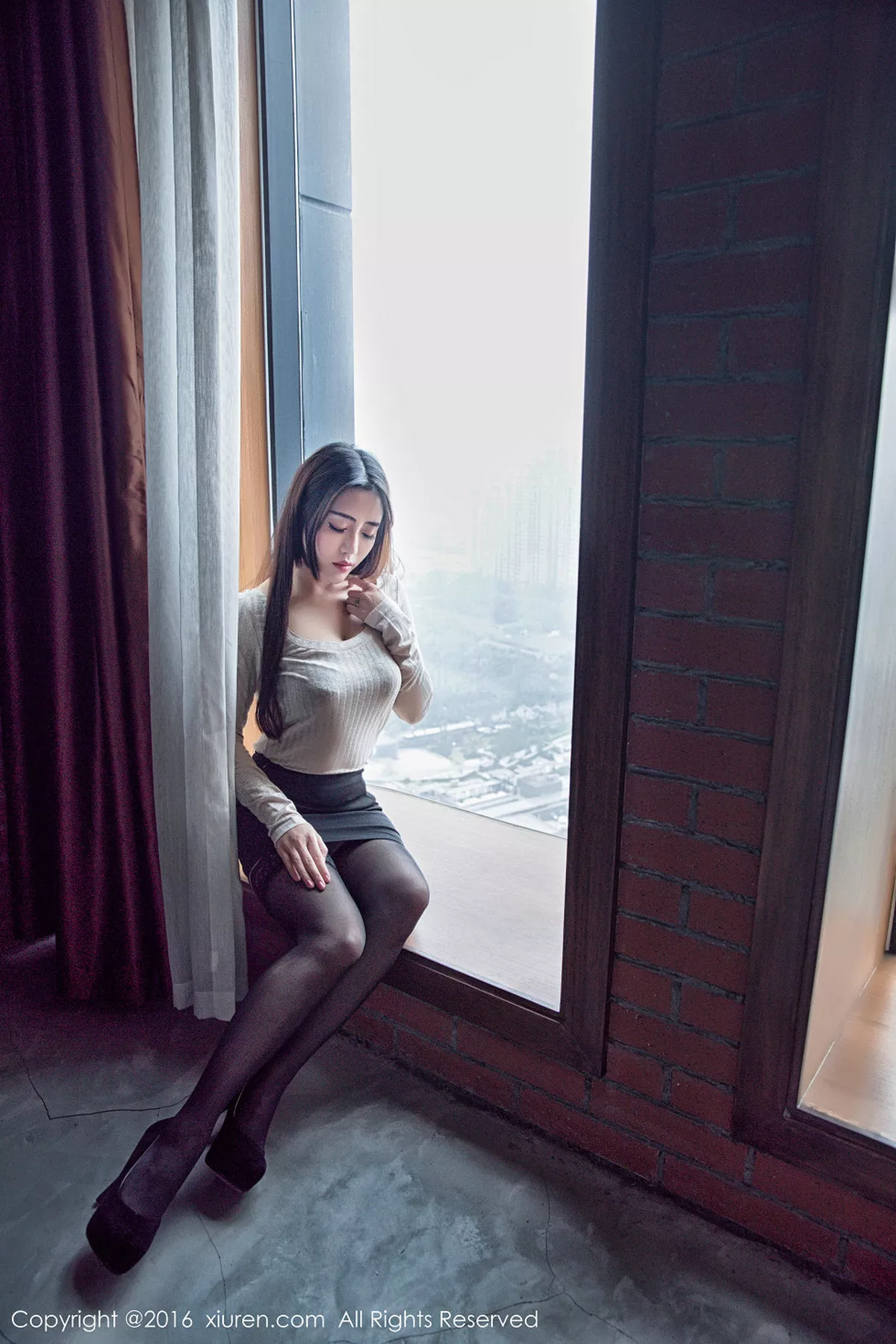 秀人集.com_[XiuRen秀人网]No.733_嫩模兜豆靓Youlina居家吊带黑丝情趣内衣秀完美身材诱惑写真54P