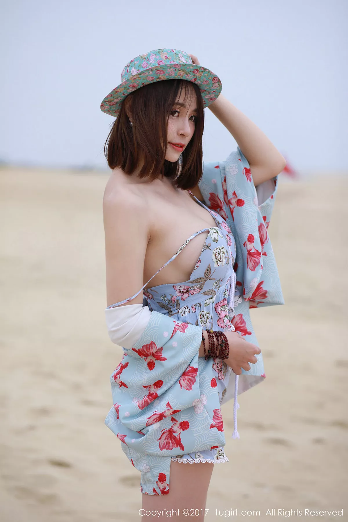 秀人集.com_[XiuRen秀人网]No.766_嫩模奈奈Fox海边沙滩性感比基尼系列秀完美身材傲人美胸写真55P