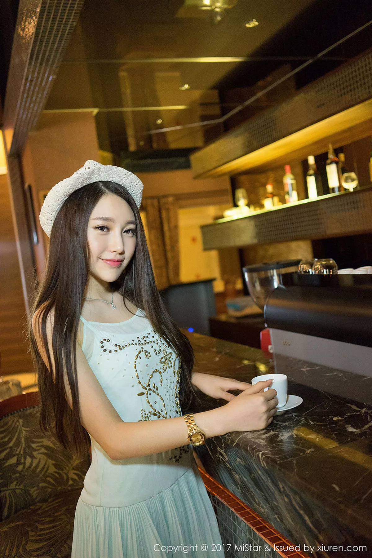 秀人集.com_[MiStar魅妍社]Vol.173_气质女神刘奕宁Lynn丽江旅拍黑色比基尼秀白嫩肌肤性感写真56P