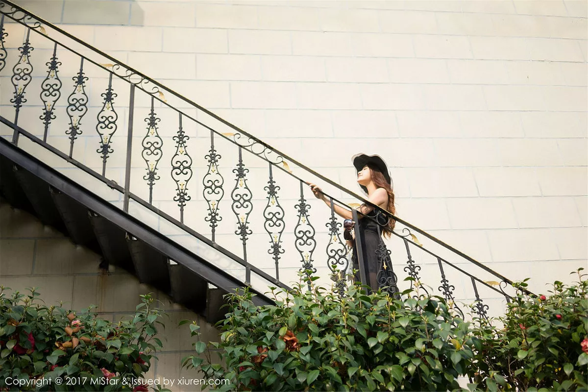 秀人集.com_[MiStar魅妍社]Vol.169_嫩模小蕾蕾景区旅拍多套服饰高颜值清新迷人写真65P