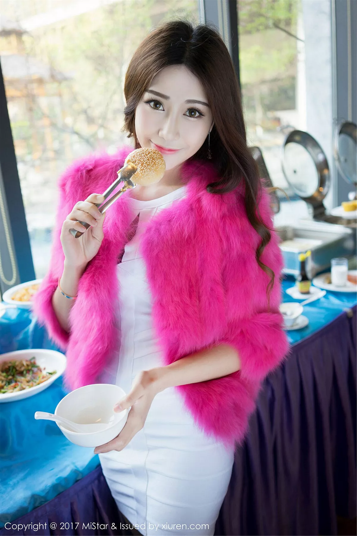 秀人集.com_[MiStar魅妍社]Vol.169_嫩模小蕾蕾景区旅拍多套服饰高颜值清新迷人写真65P