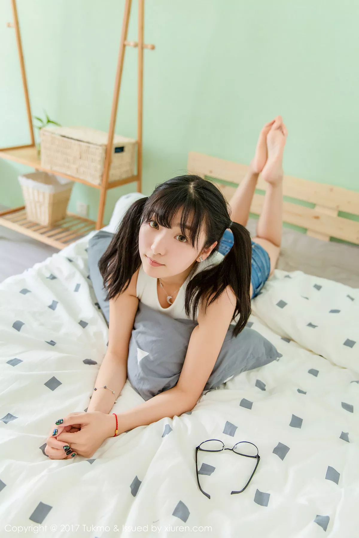 秀人集.com_[Tukmo兔几盟]Vol.095_巨乳萝莉球球居家牛仔裤系列娇羞可人清爽迷人写真41P