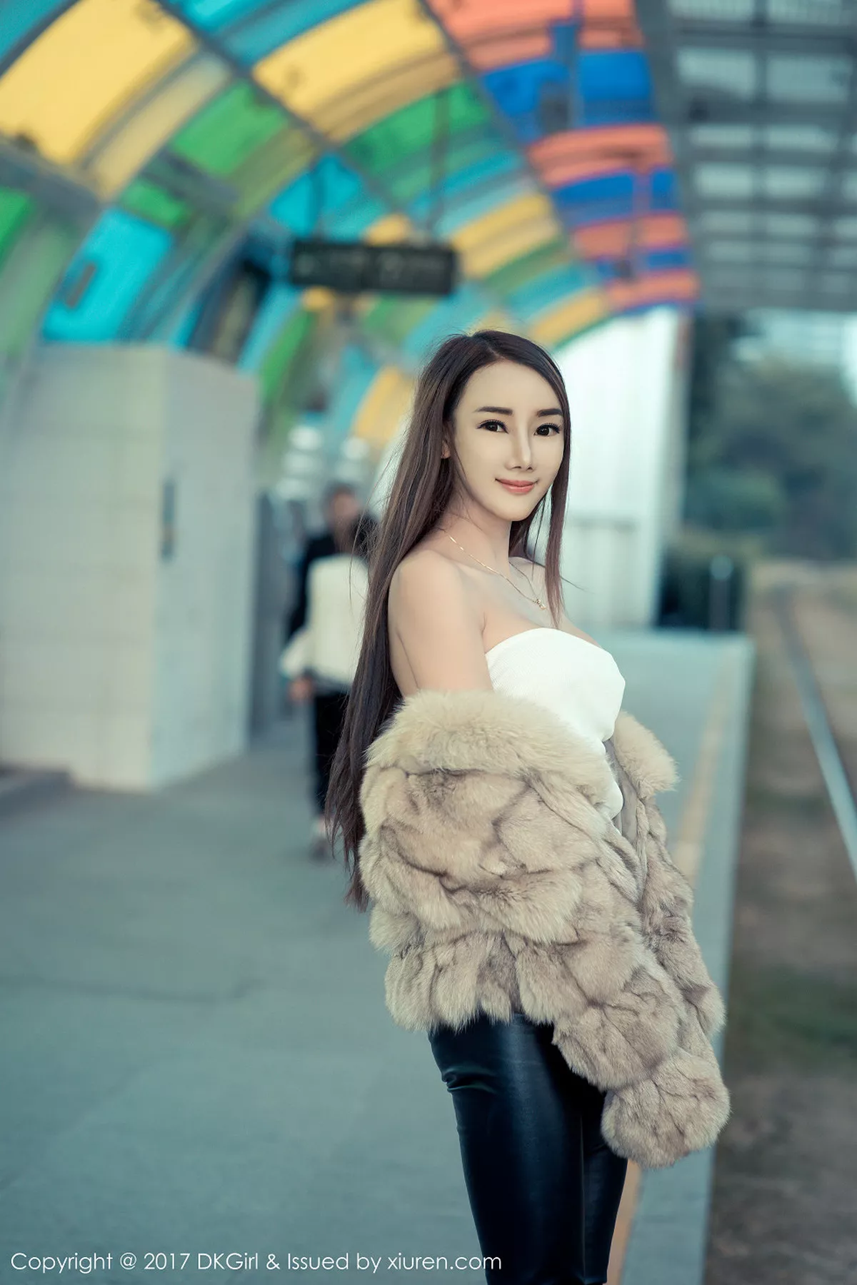 秀人集.com_[DKGirl御女郎]Vol.030_嫩模婕西儿jessie羊城旅拍高挑身材性感内衣秀豪乳写真54P