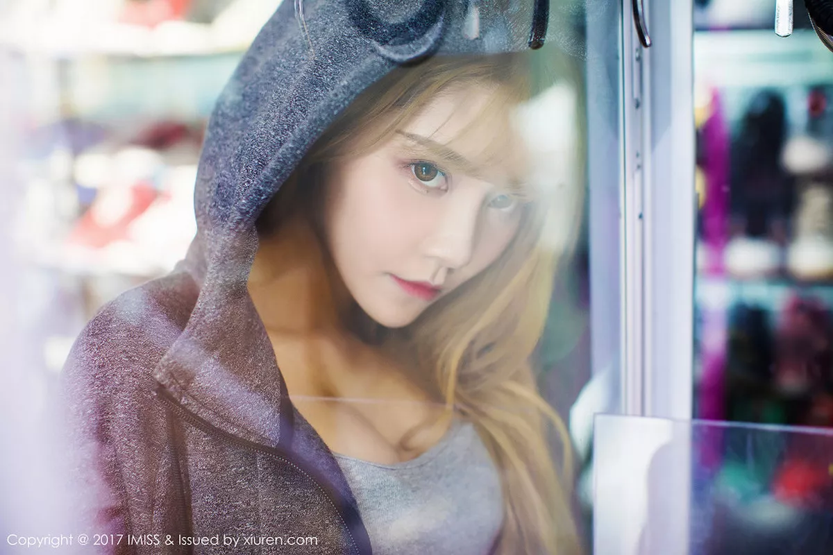 秀人集.com_[IMISS爱蜜社]Vol.172_新人嫩模夏正正户外运动装清爽迷人如瓷娃娃般美丽写真36P