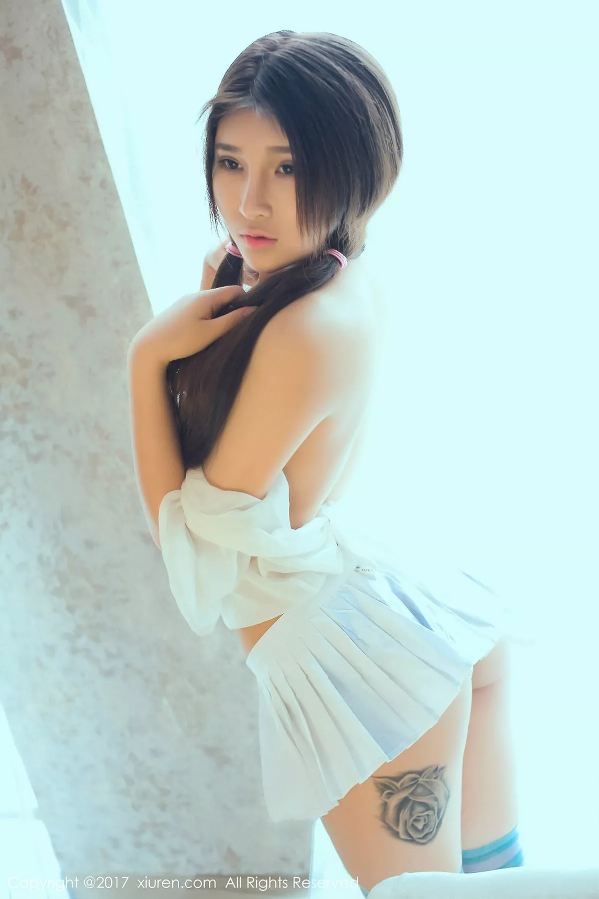 秀人集.com_[XiuRen秀人网]No.783_嫩模当然是小熊呀黑色破烂丝袜+百褶裙开胸撩人姿势诱惑写真44P