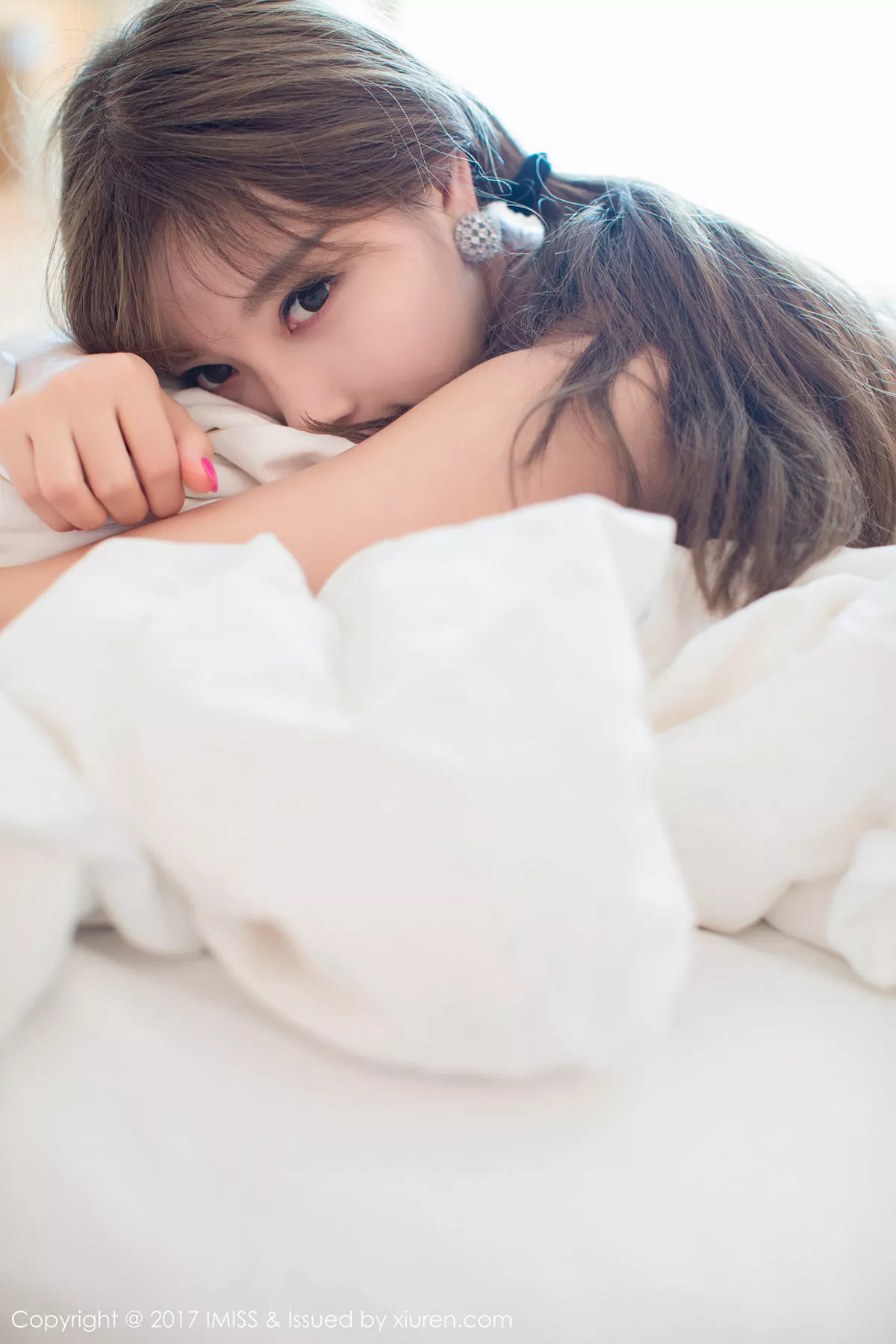 秀人集.com_[IMISS爱蜜社]Vol.183_女神杨晨晨sugar塞班岛旅拍白色蕾丝情趣内衣完美诱惑写真45P