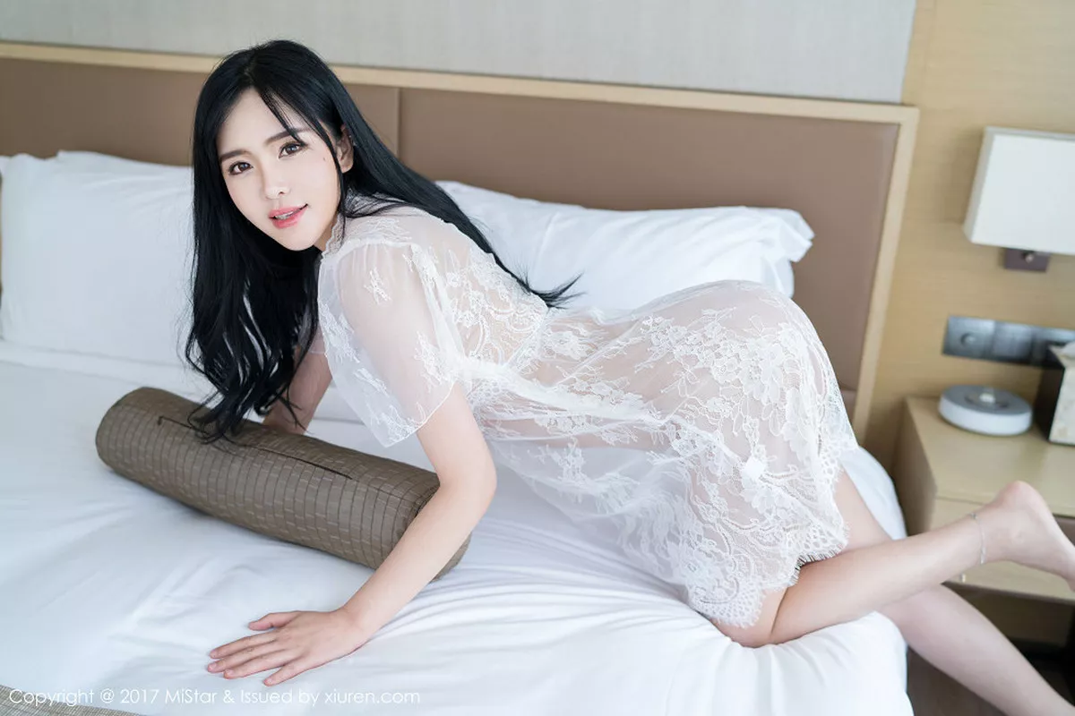 秀人集.com_[MiStar魅妍社]Vol.179_巨乳嫩模刘钰儿白色蕾丝薄纱透视隐现豪乳撩人诱惑写真40P