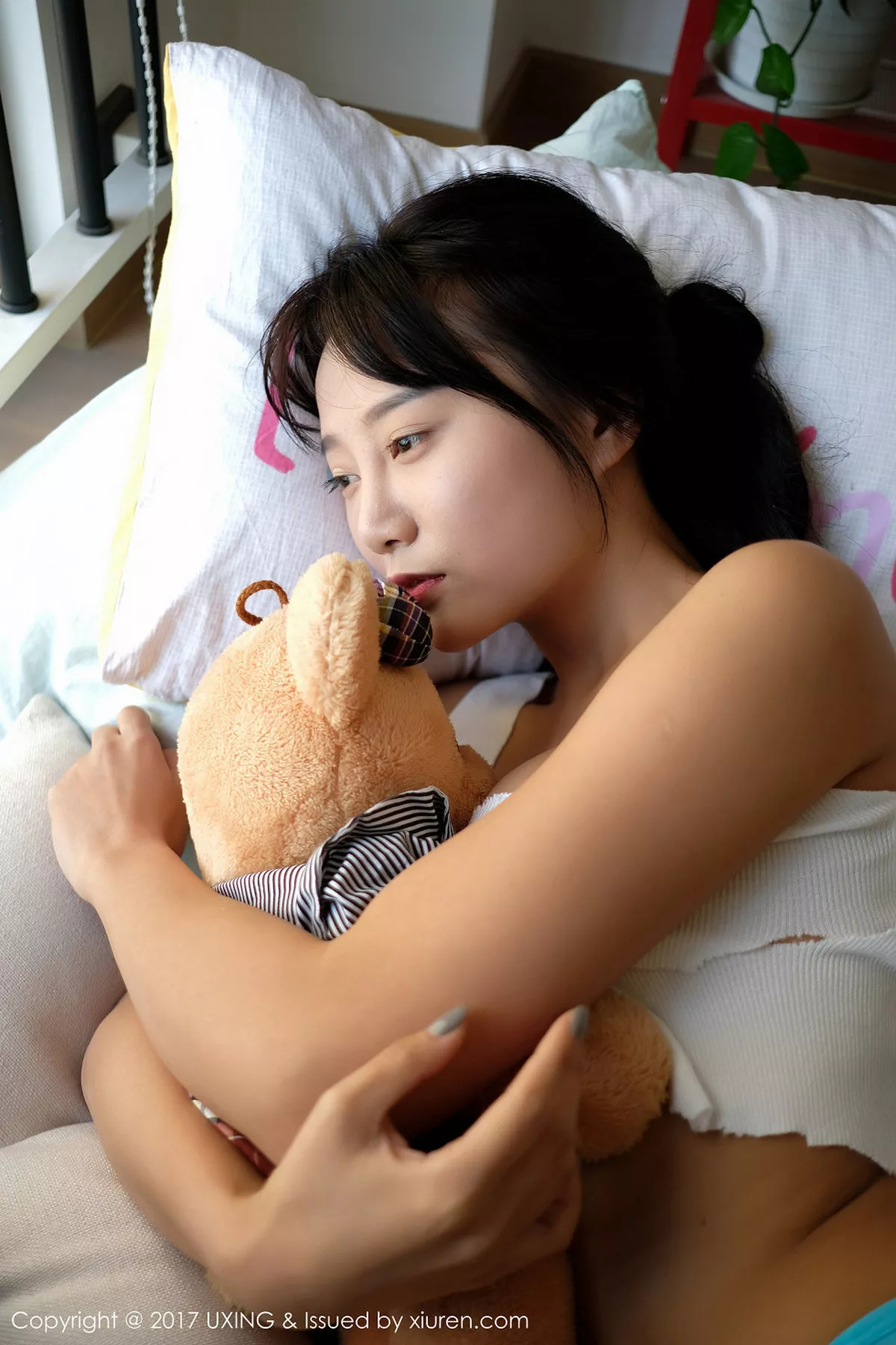 秀人集.com_[UXING优星馆]Vol.059_嫩模猩一居家破烂内衣大尺度全脱秀人体艺术火辣诱惑写真40P