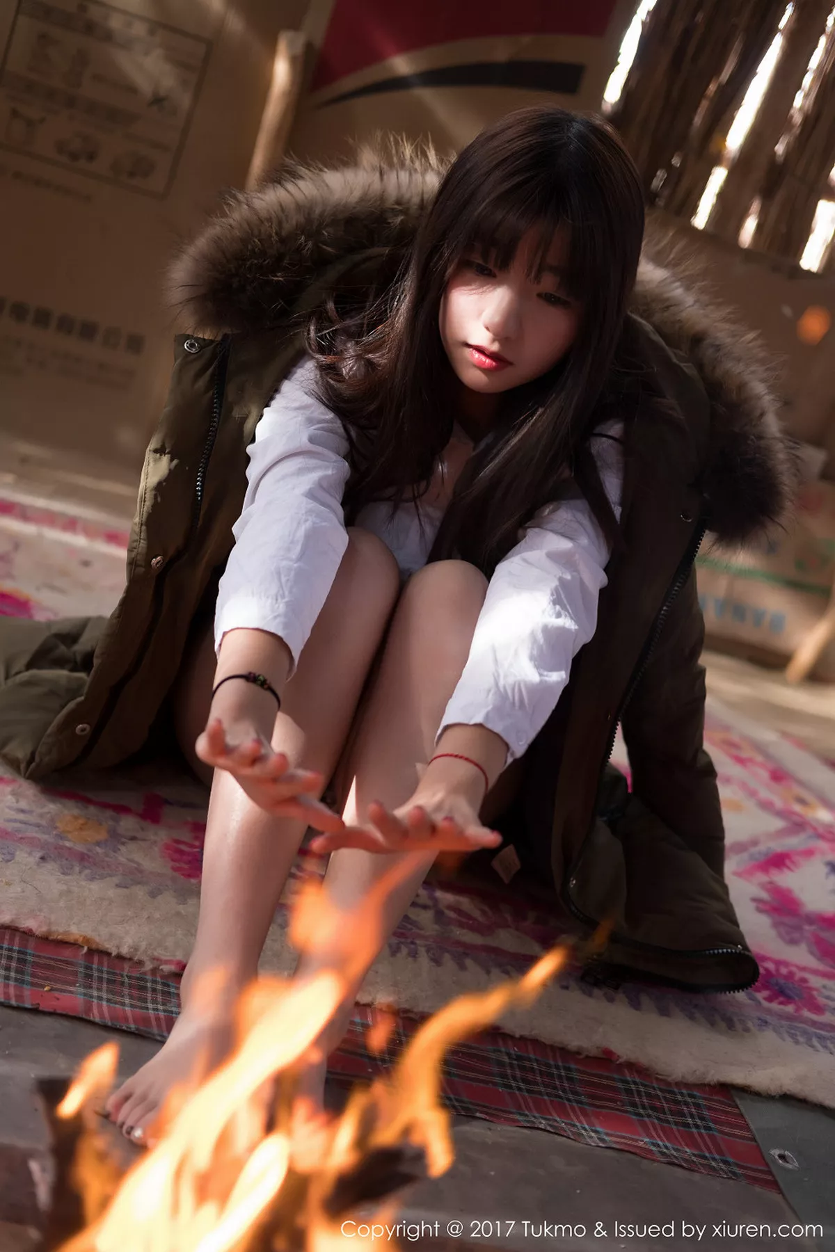 秀人集.com_[Tukmo兔几盟]Vol.103_嫩模球球沙漠之旅军大衣下的白衬衣黑色内衣完美身材写真42P