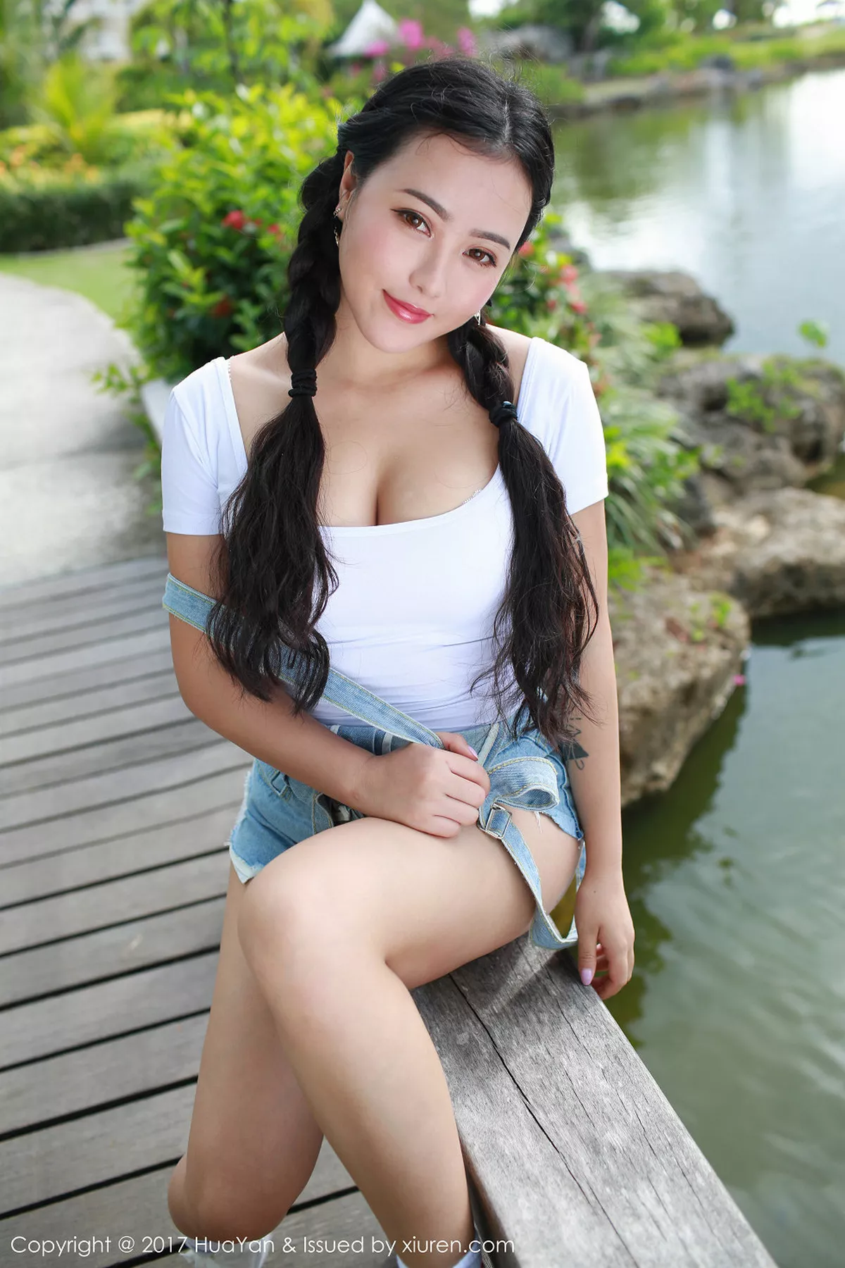 秀人集.com_[HuaYan花の颜]Vol.048_嫩模夏小秋秋秋居家粉红内衣半脱秀白嫩美乳诱惑写真36P