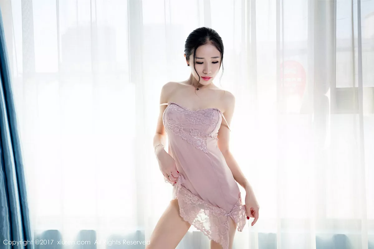 秀人集.com_[XiuRen秀人网]No.806_嫩模馨怡粉色薄纱睡裙真空隐现豪乳大尺度撩人诱惑写真50P