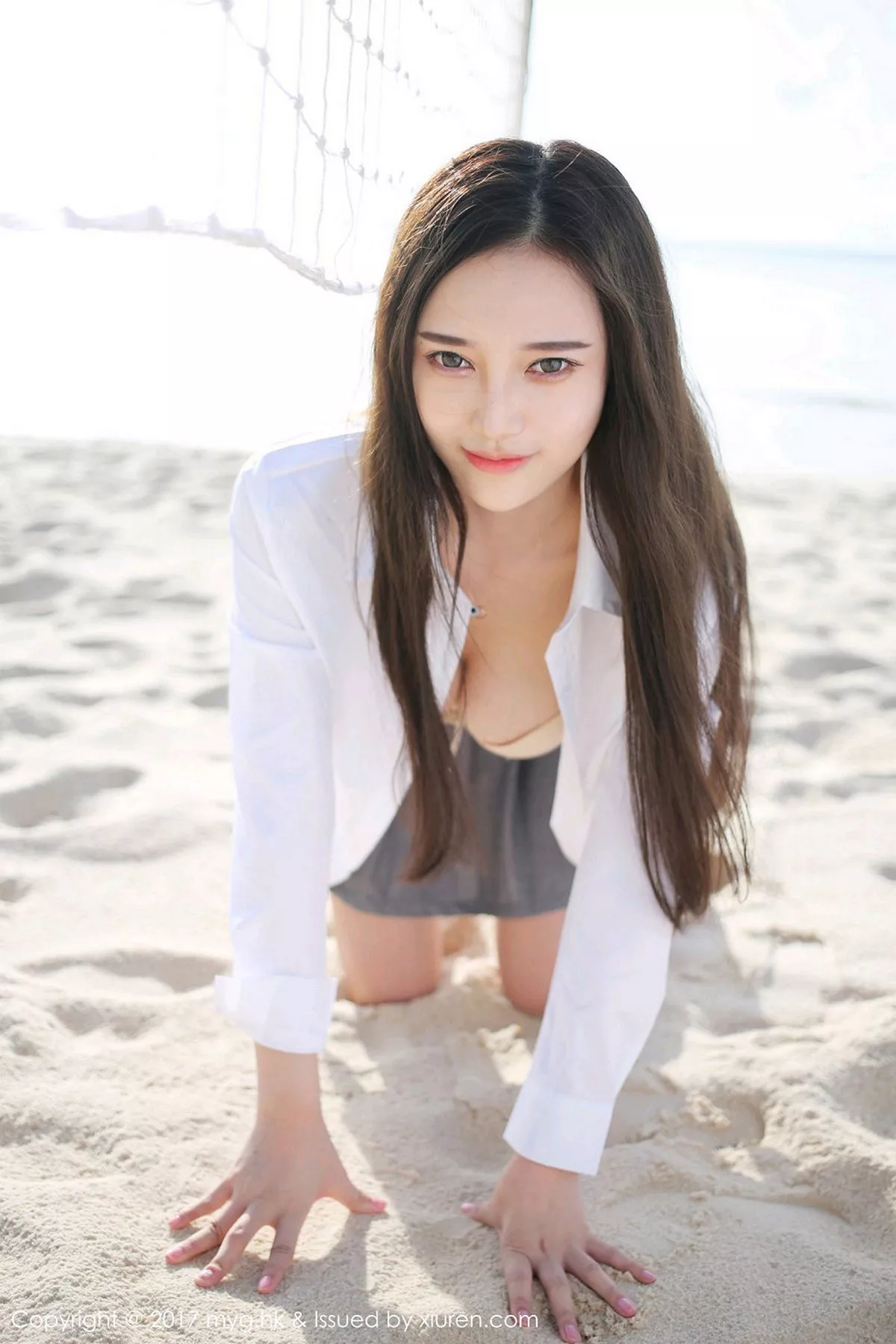 秀人集.com_[MyGirl美媛馆]Vol.259_女神唐琪儿il心愿旅拍海边真空白衬衫秀豪乳诱惑写真60P