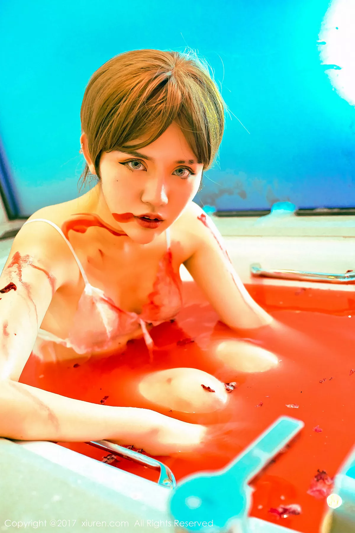 秀人集.com_[XiuRen秀人网]No.840_嫩模兔子NINA万圣节主题半裸床单滚和血腥浴缸湿身诱惑写真41P