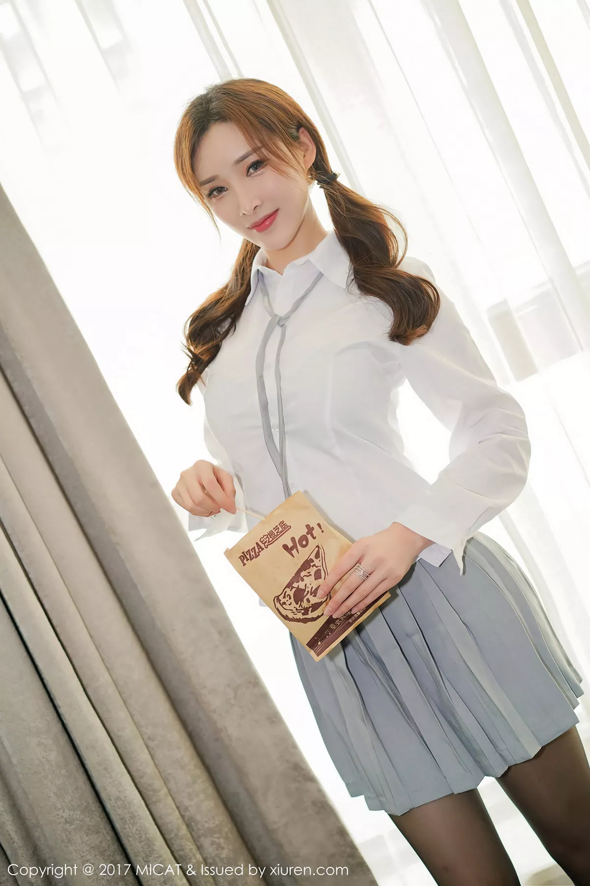 秀人集.com_[MICAT猫萌榜]Vol.033_女神土肥圆矮挫穷居家红色包臀短裙侧露豪乳撩人诱惑写真45P