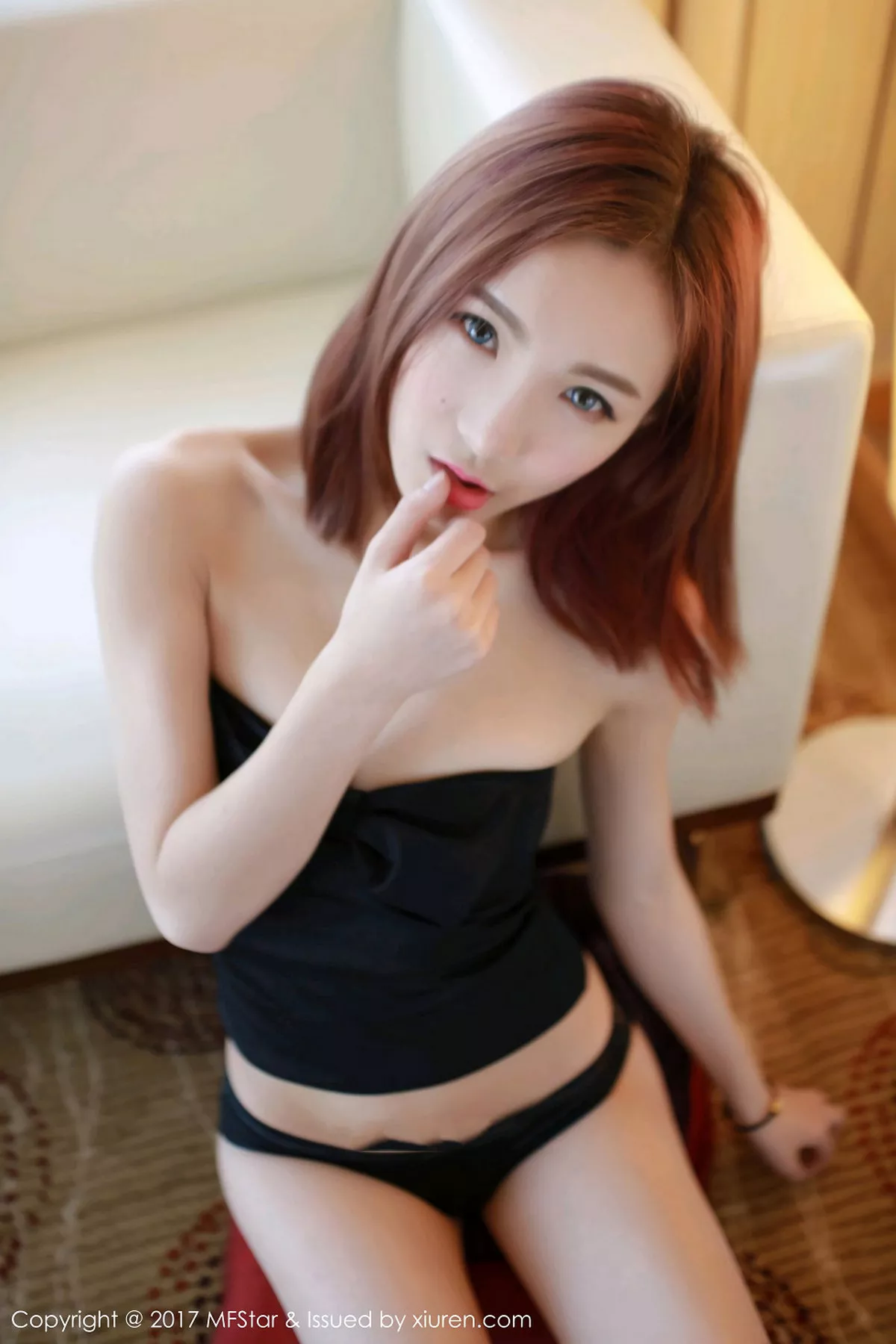 秀人集.com_[MFStar模范学院]Vol.109_美女主播Hana妹性感黑色内衣半露酥胸脱内裤翘臀诱惑写真40P