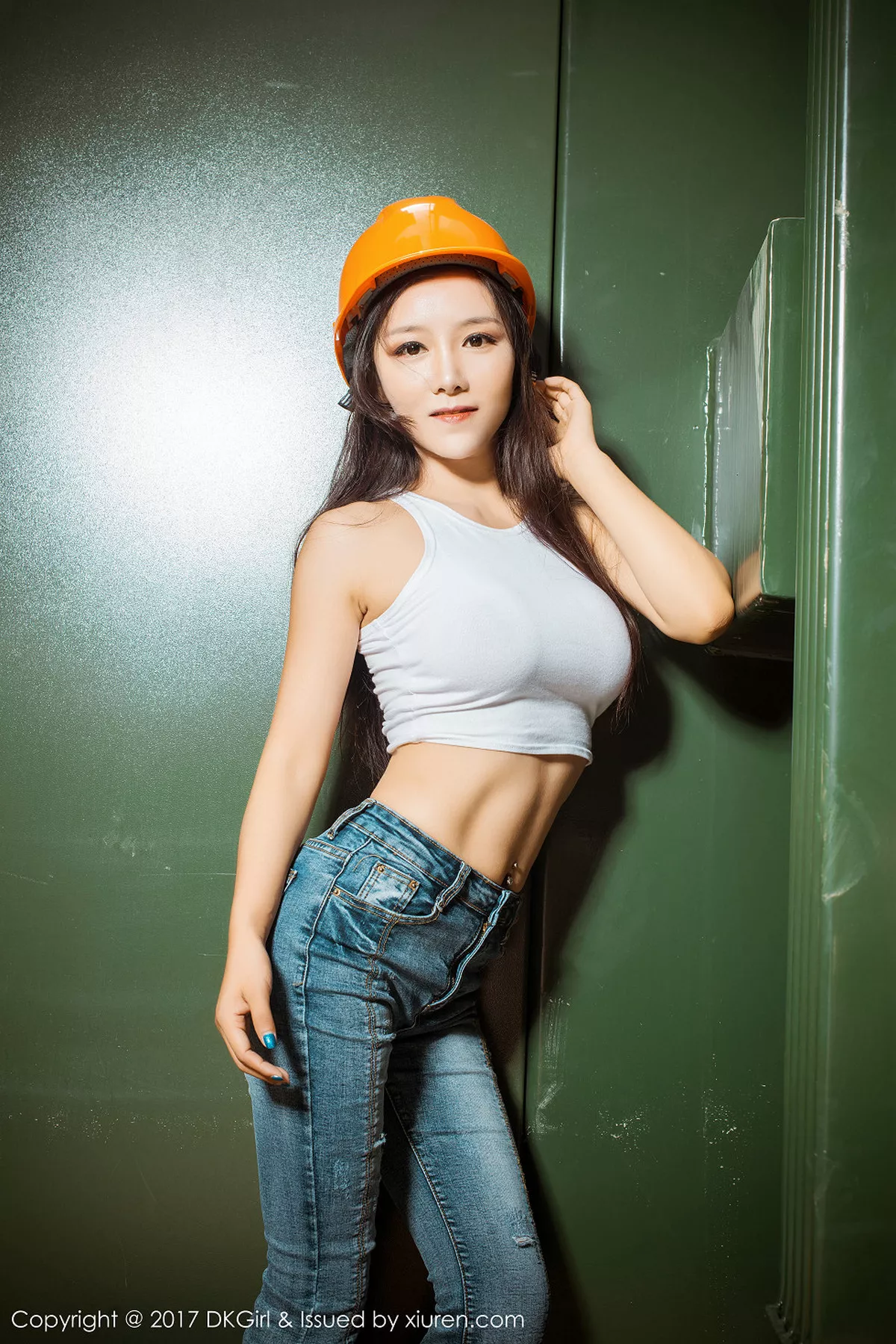 秀人集.com_[DKGirl御女郎]Vol.043_高颜值嫩模媛美人狂野电工真空露半球完美曲线诱惑写真53P