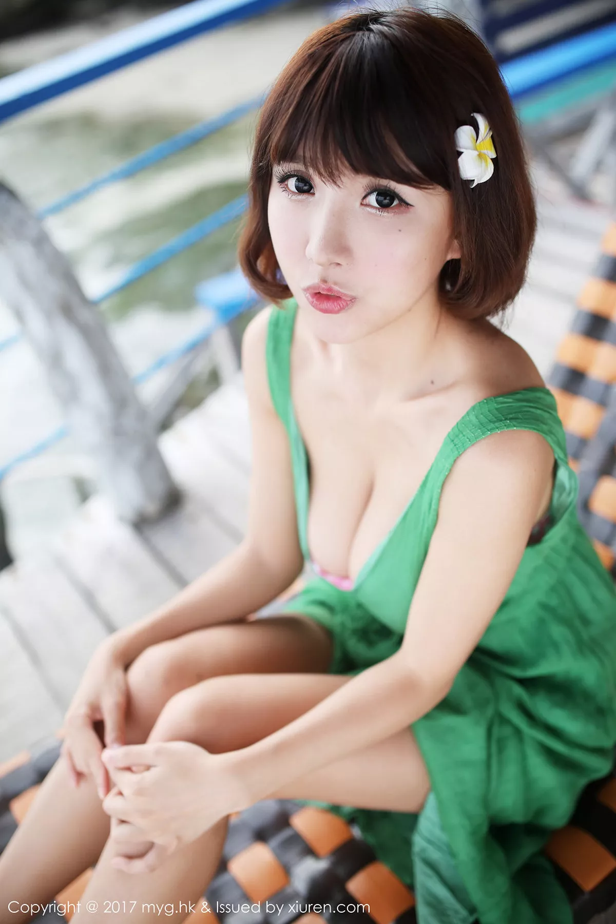 秀人集.com_[MyGirl美媛馆]Vol.267_嫩模晓茜sunny海边脱长裙波点式比基尼秀傲人美胸写真76P