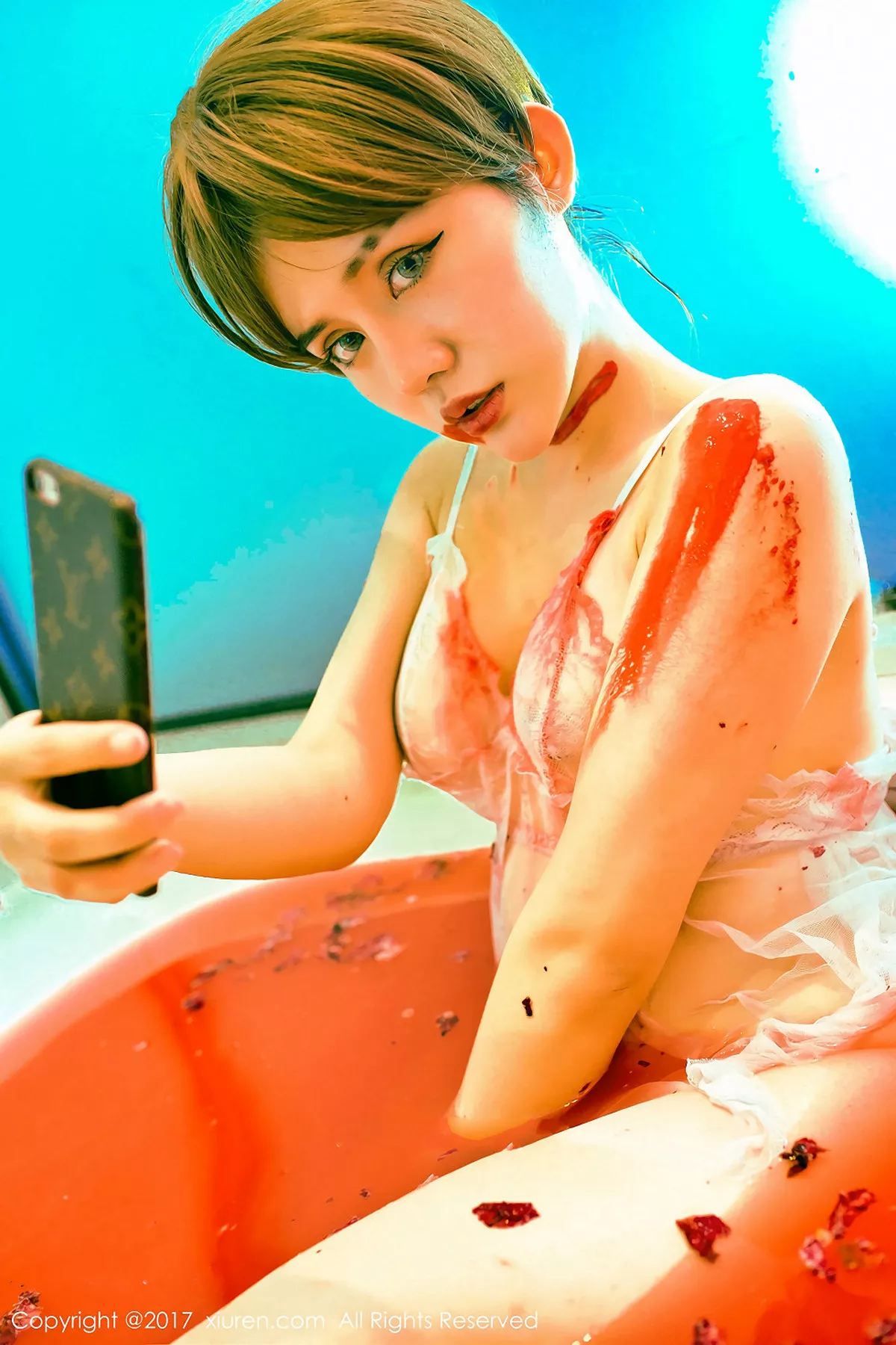 秀人集.com_[XiuRen秀人网]No.840_嫩模兔子NINA万圣节主题半裸床单滚和血腥浴缸湿身诱惑写真41P