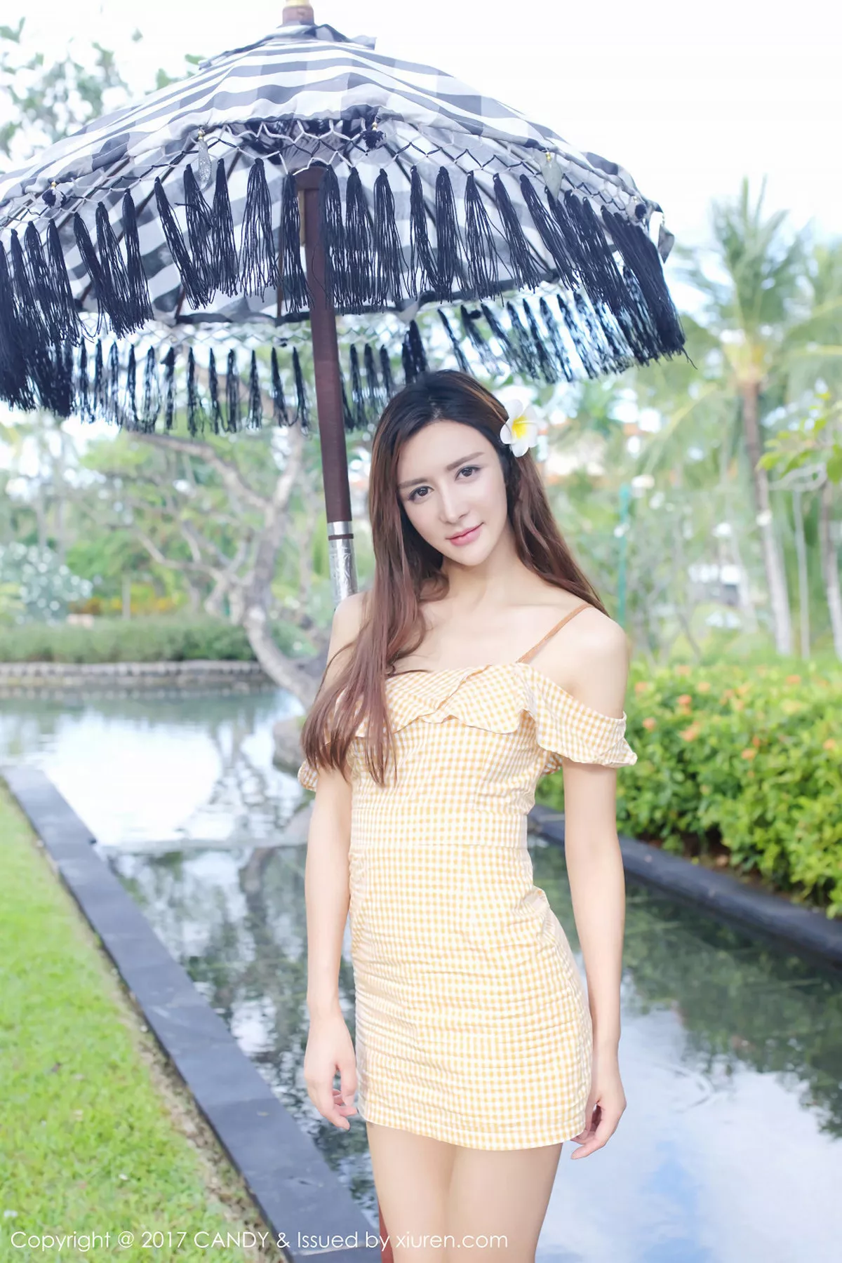 秀人集.com_[Candy糖果画报]Vol.041_嫩模伊莉娜巴厘岛旅拍沙滩边红色性感比基尼秀完美身材写真43P