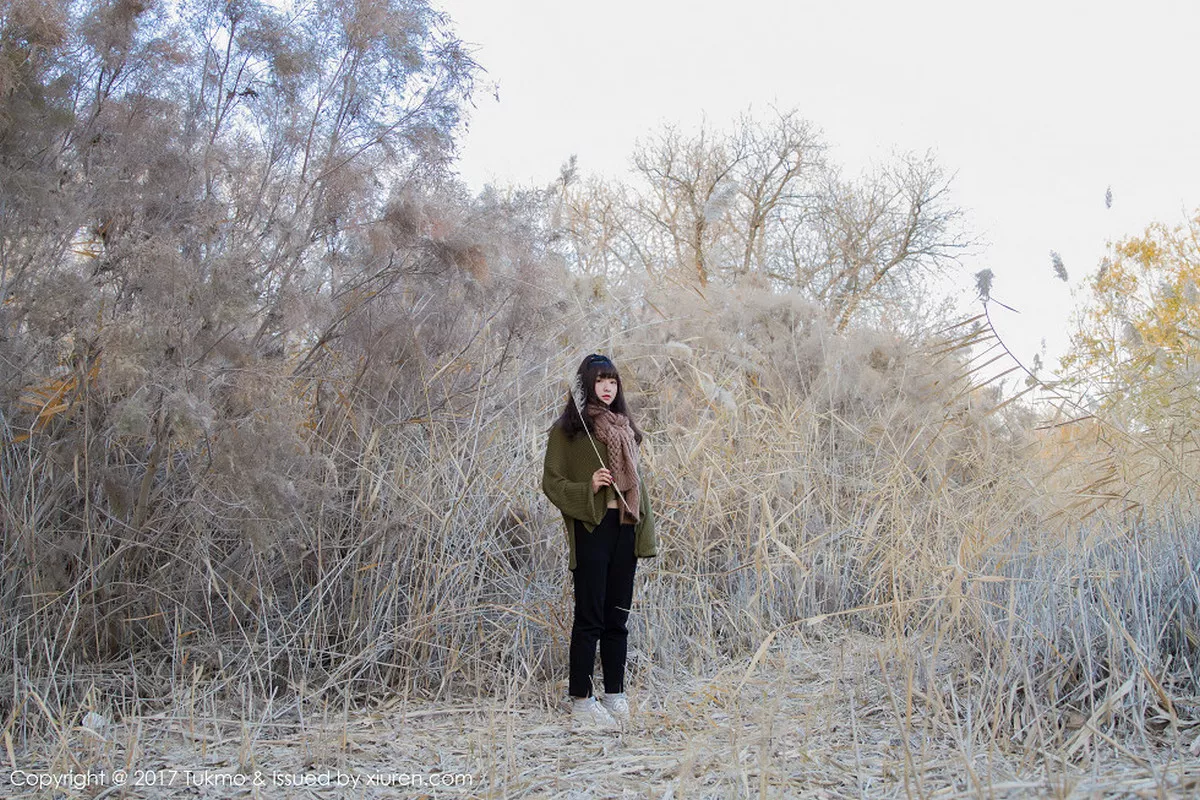 秀人集.com_[Tukmo兔几盟]Vol.105_嫩模球球沙漠之旅第三套万般风情绕眉梢可爱迷人写真40P