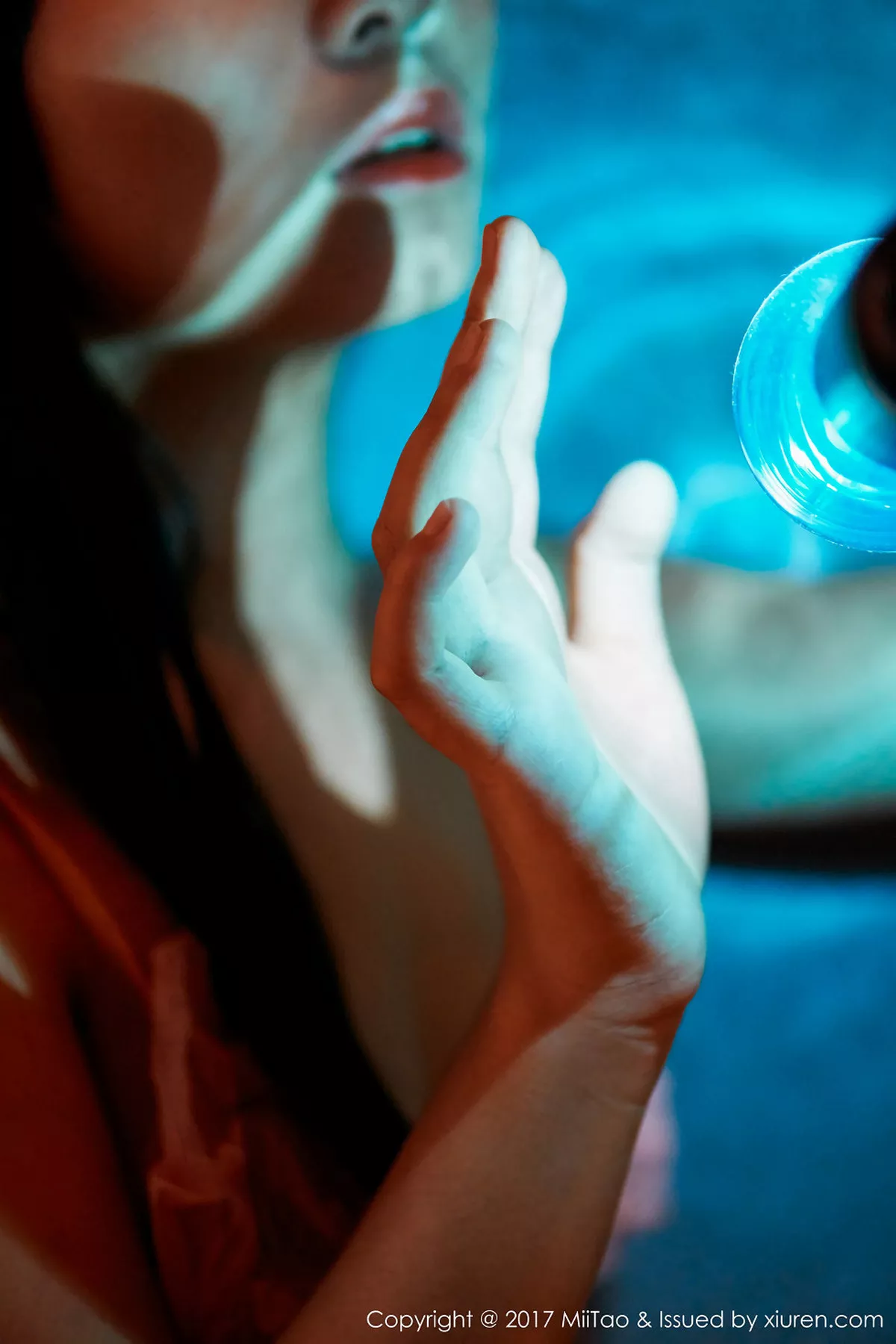 秀人集.com_[MiiTao蜜桃社]Vol.086_嫩模瑞欣大尺度私房粉嫩薄纱睡衣半脱秀傲人豪乳诱惑写真50P