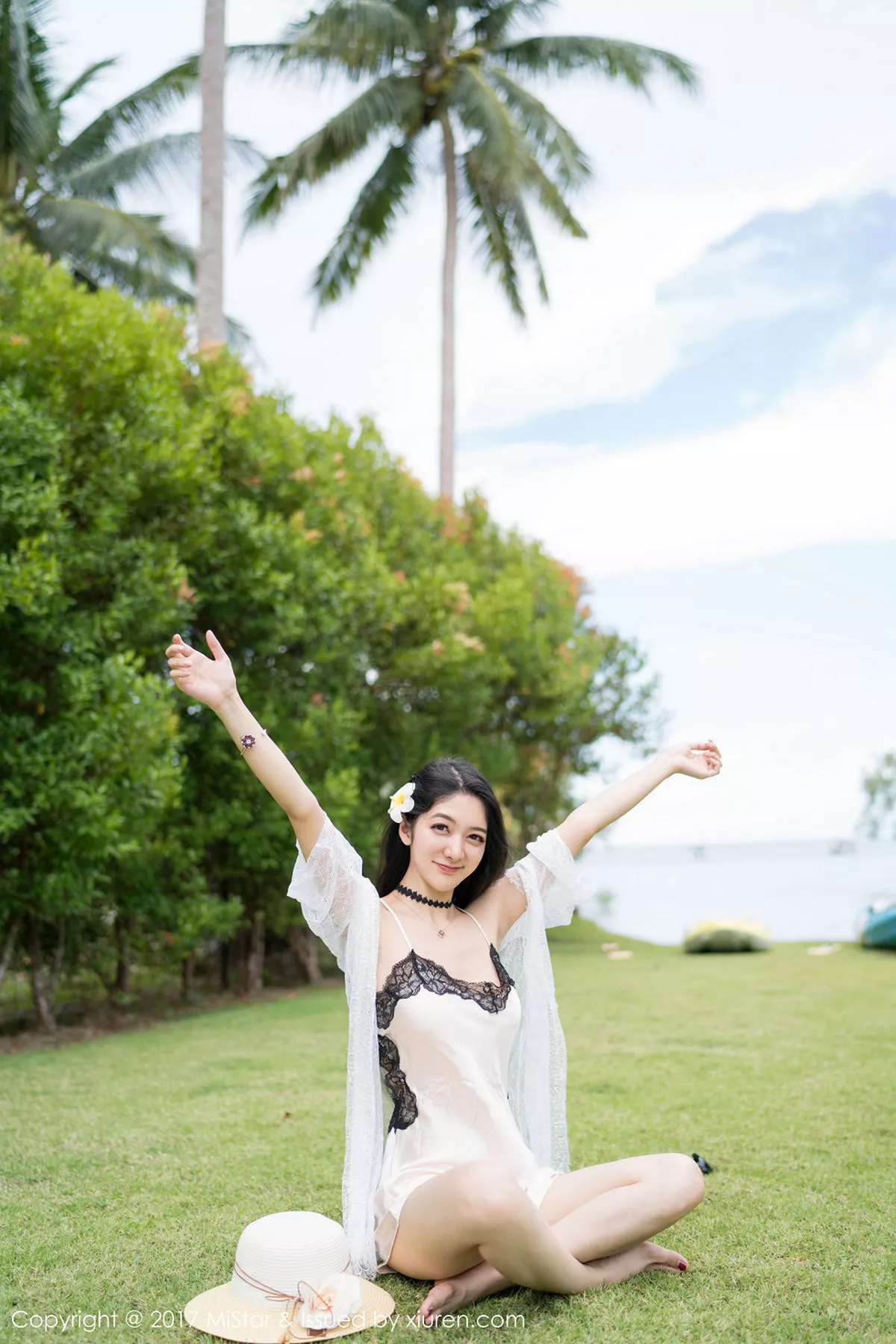 秀人集.com_[MiStar魅妍社]Vol.195_嫩模小热巴甲米旅拍粉色蕾丝内裤配蕾丝边白丝袜诱惑写真50P