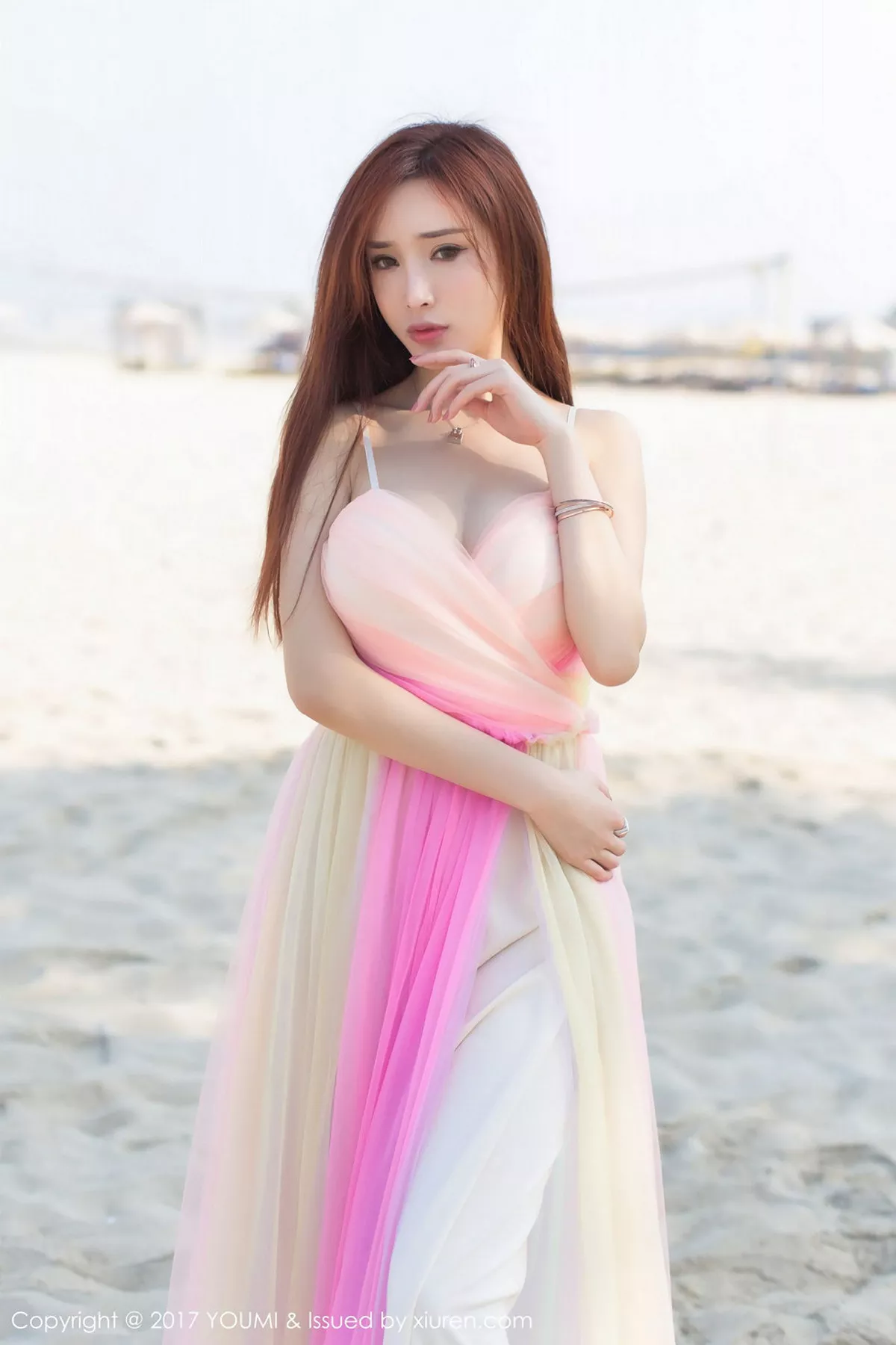 秀人集.com_[YouMi尤蜜荟]Vol.092_嫩模土肥圆矮挫穷海边沙滩清新唯美风彩色长裙性感写真44P
