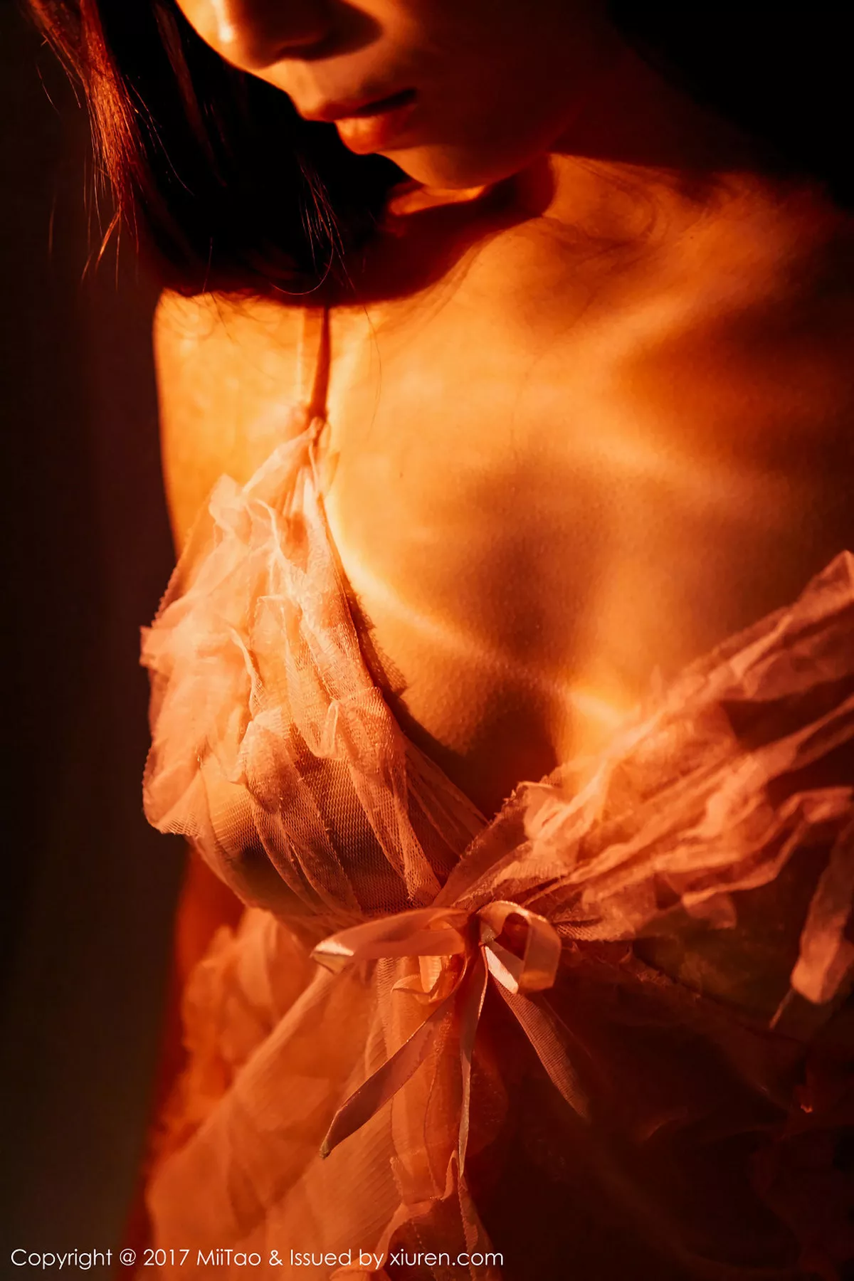 秀人集.com_[MiiTao蜜桃社]Vol.086_嫩模瑞欣大尺度私房粉嫩薄纱睡衣半脱秀傲人豪乳诱惑写真50P