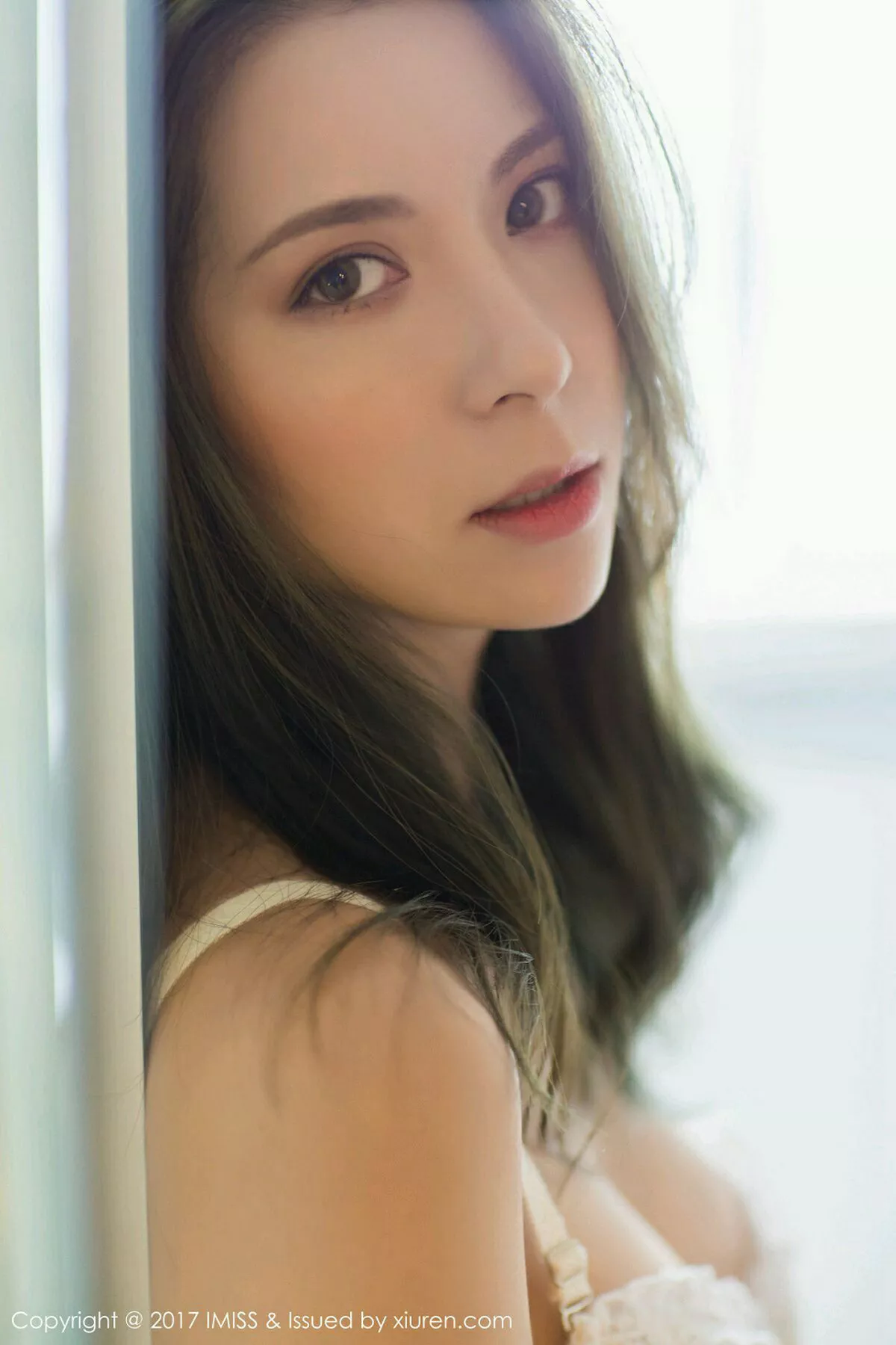 秀人集.com_[IMISS爱蜜社]Vol.204_气质美女Carry居家私房内衣系列秀完美身材性感迷人写真47P