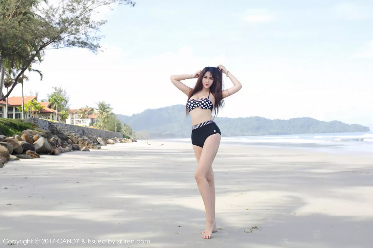 秀人集.com_[Candy糖果画报]Vol.048_性感女神FoxYini孟狐狸沙巴旅拍性感比基尼湿身诱惑写真42P